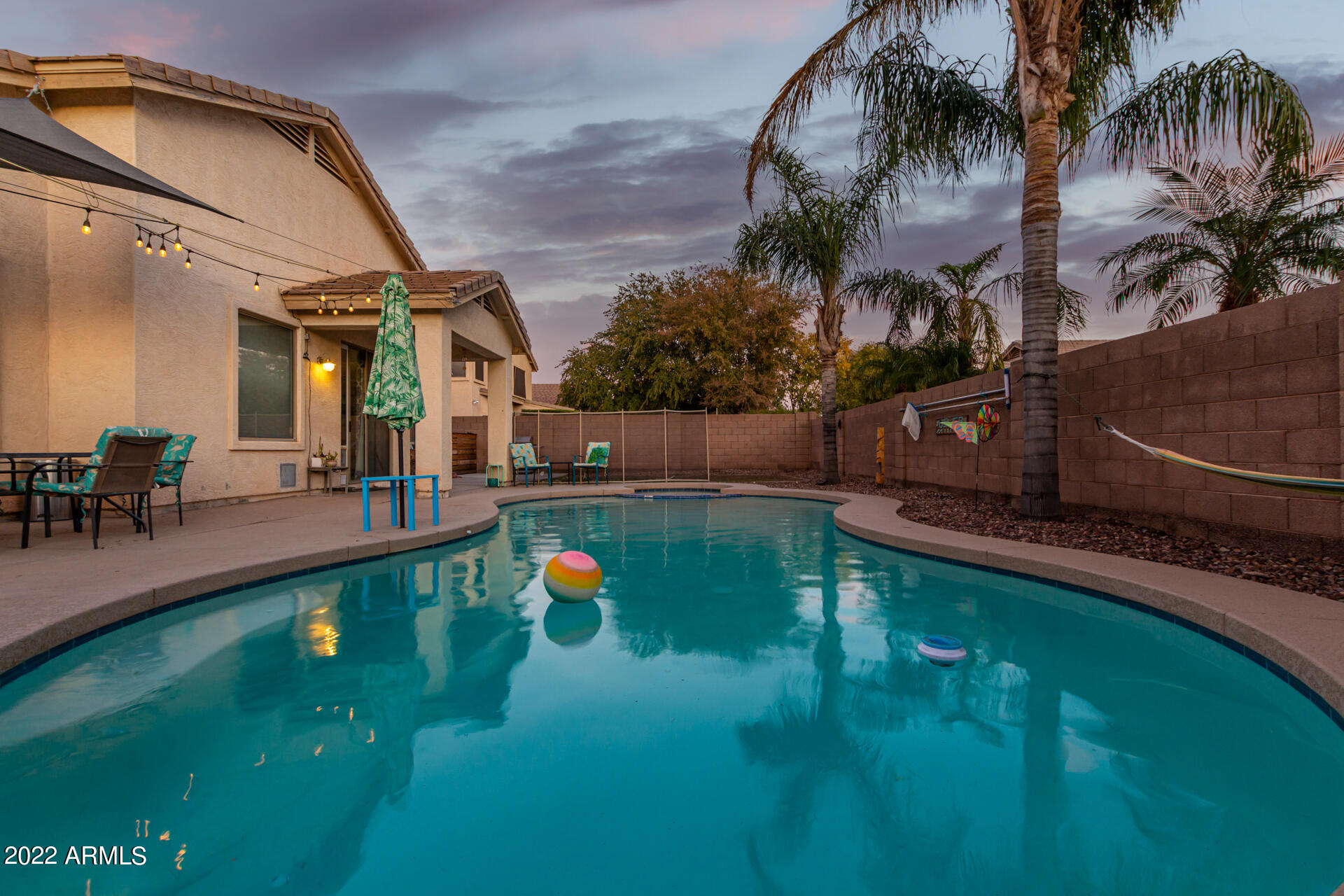 4313 E IVANHOE Street