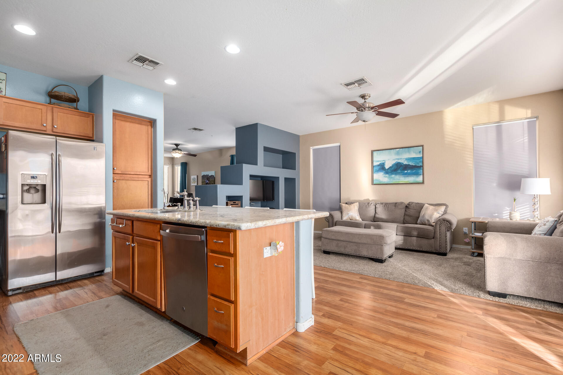 4313 E IVANHOE Street