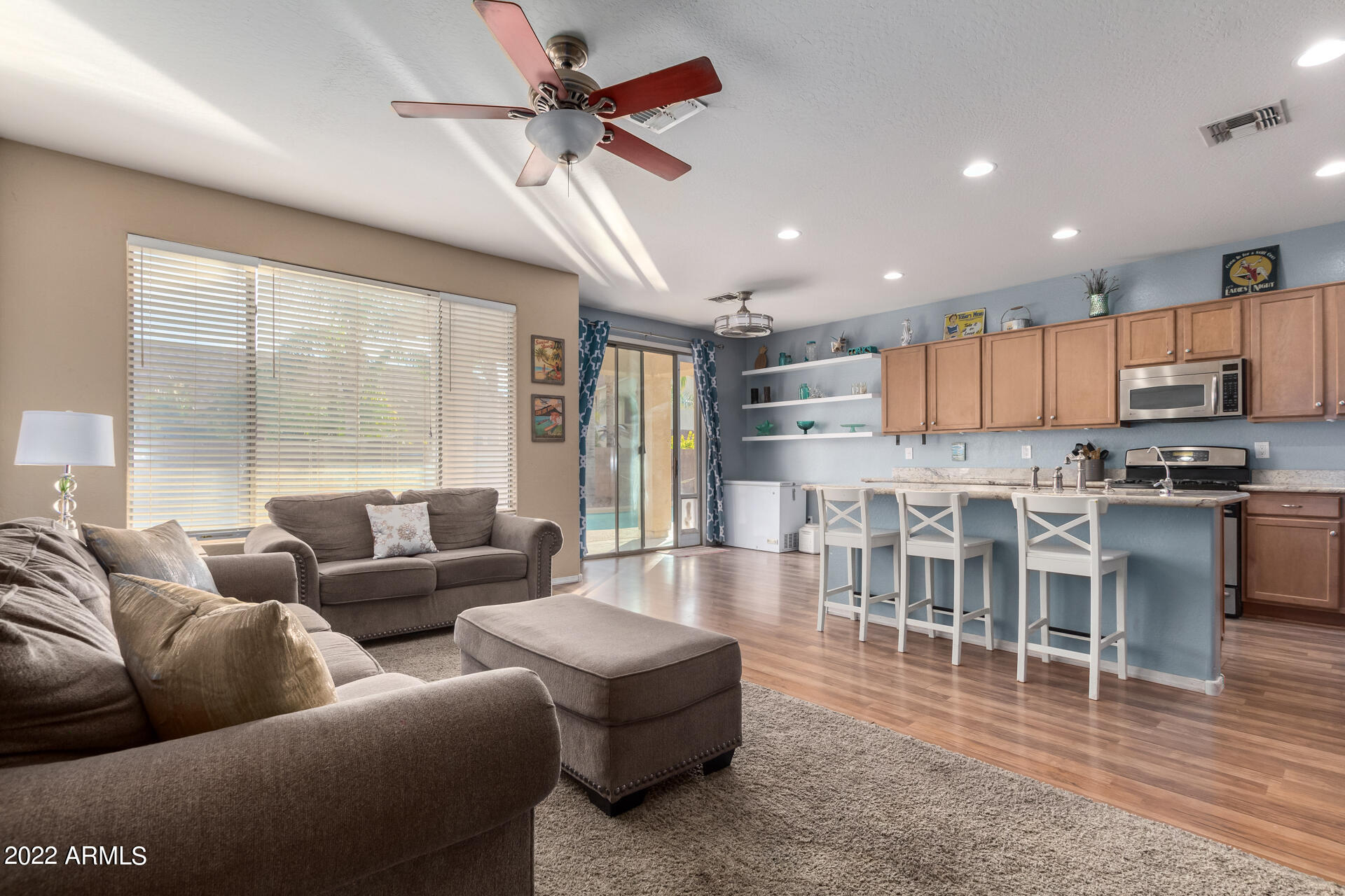 4313 E IVANHOE Street