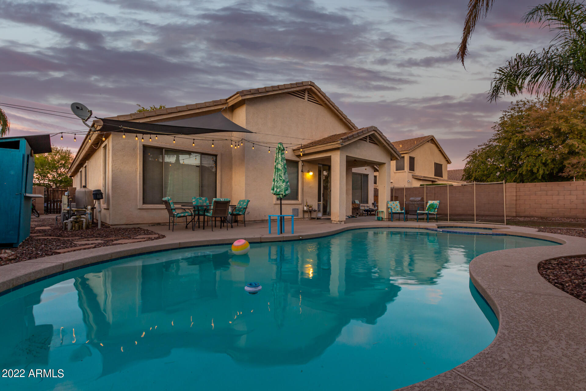 4313 E IVANHOE Street