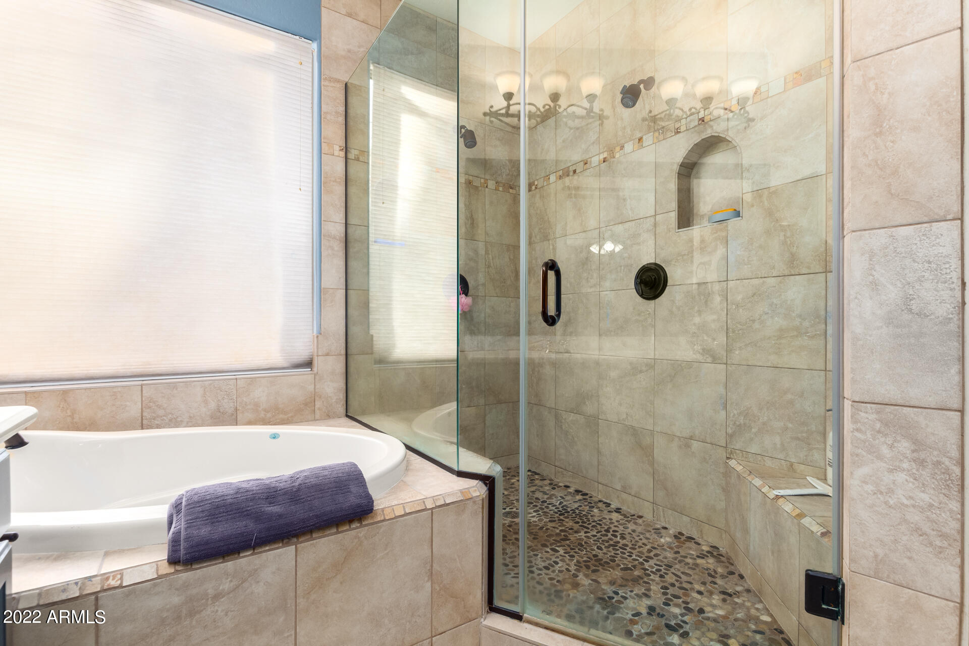 4313 E IVANHOE Street