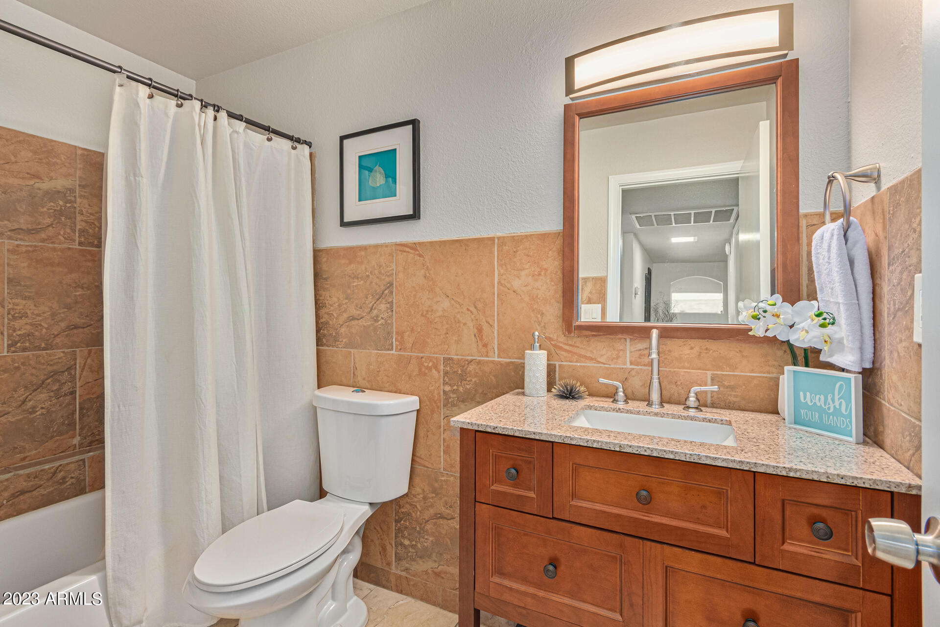 8753 E VIA TAZ NORTE --