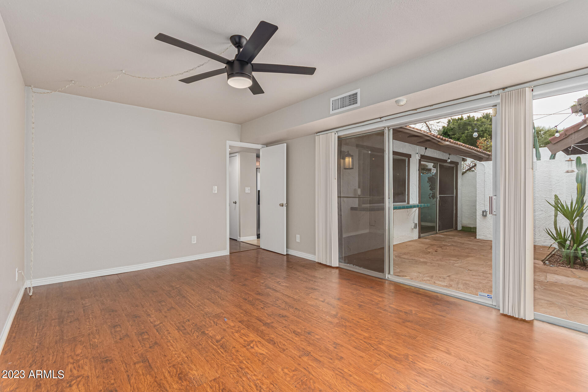 8753 E VIA TAZ NORTE --