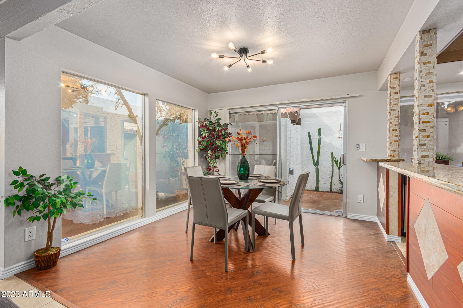 8753 E VIA TAZ NORTE --