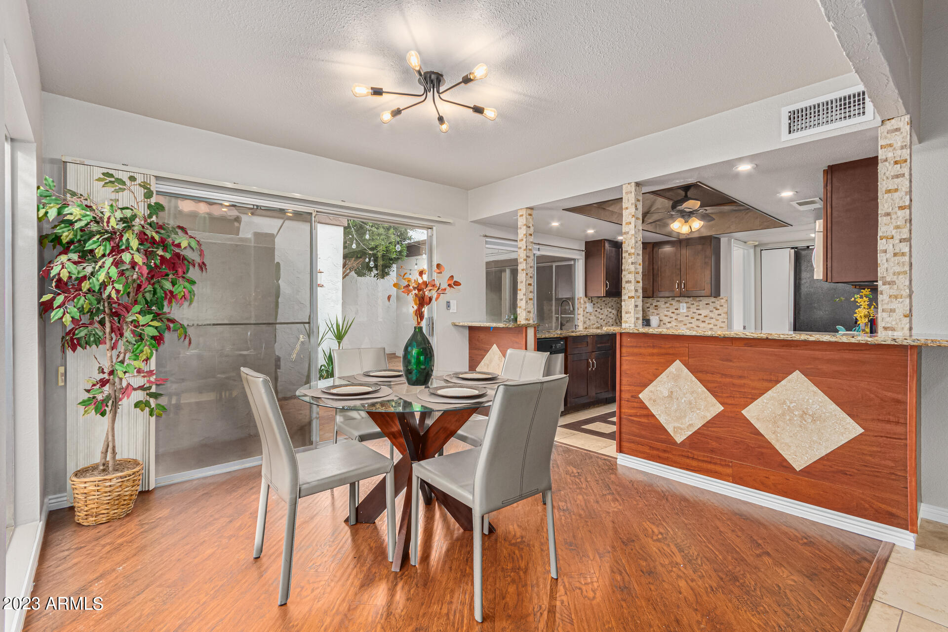 8753 E VIA TAZ NORTE --