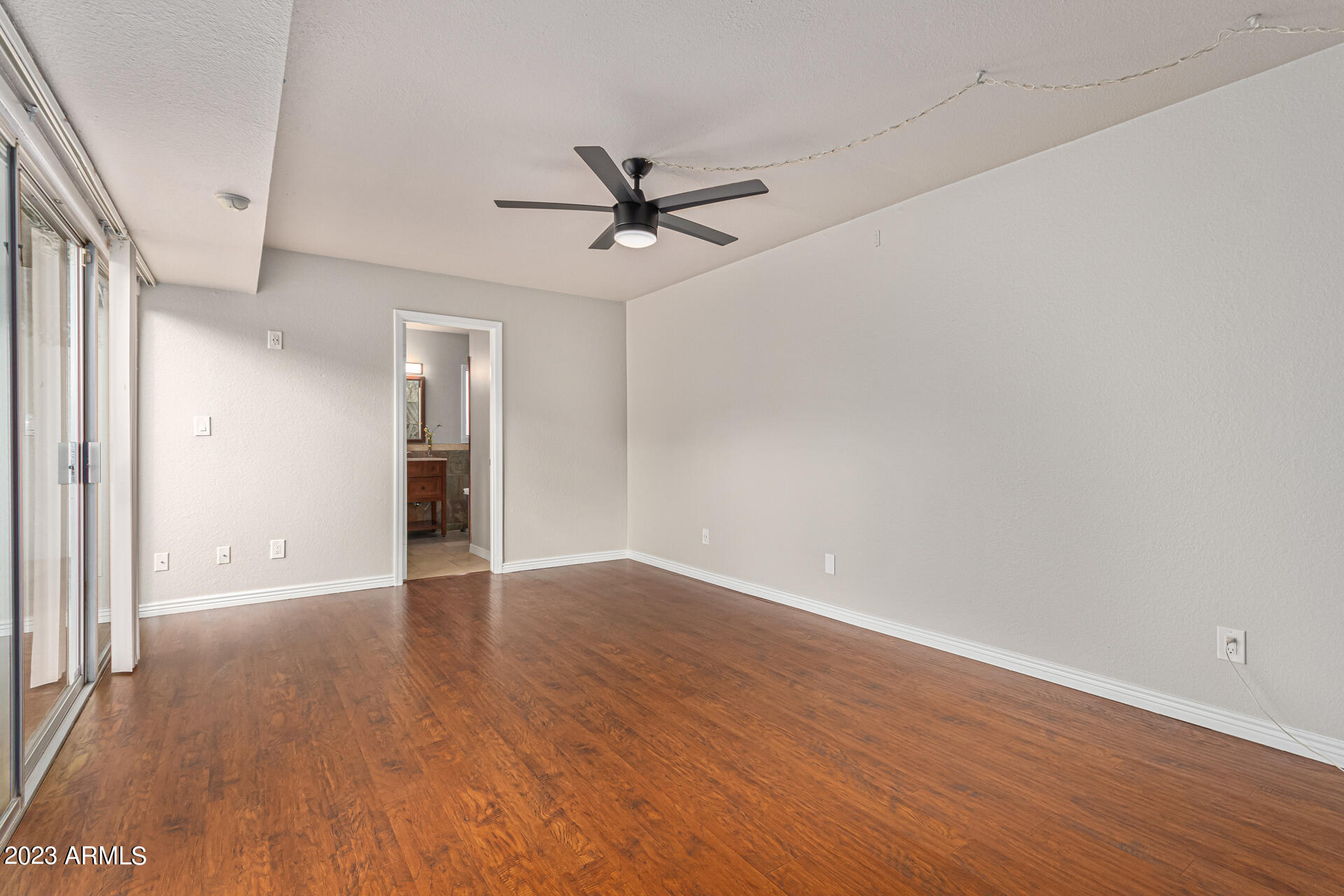 8753 E VIA TAZ NORTE --