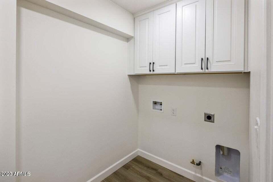 1715 W LAWRENCE Lane