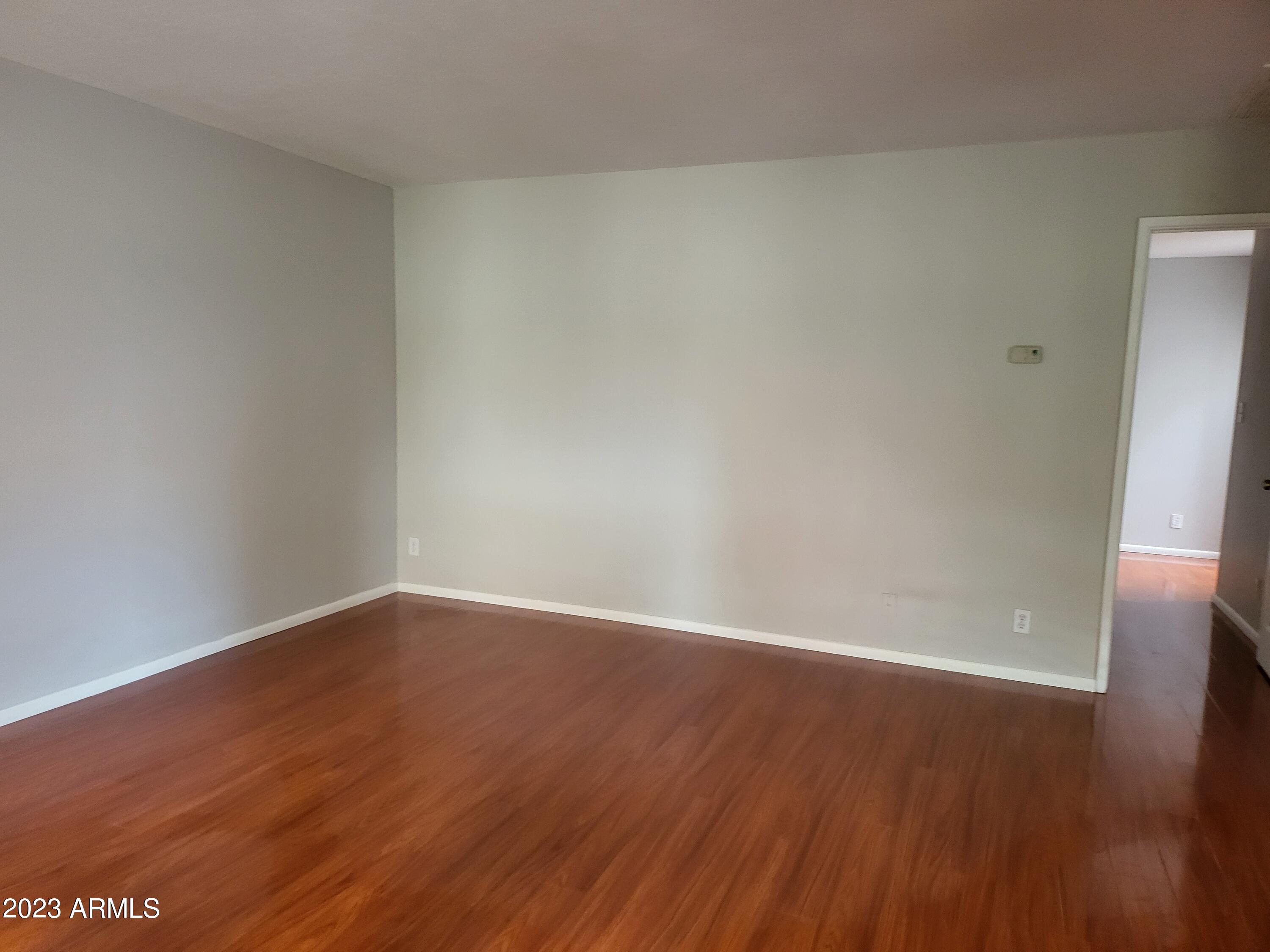 25 N Cottonwood Street, 41