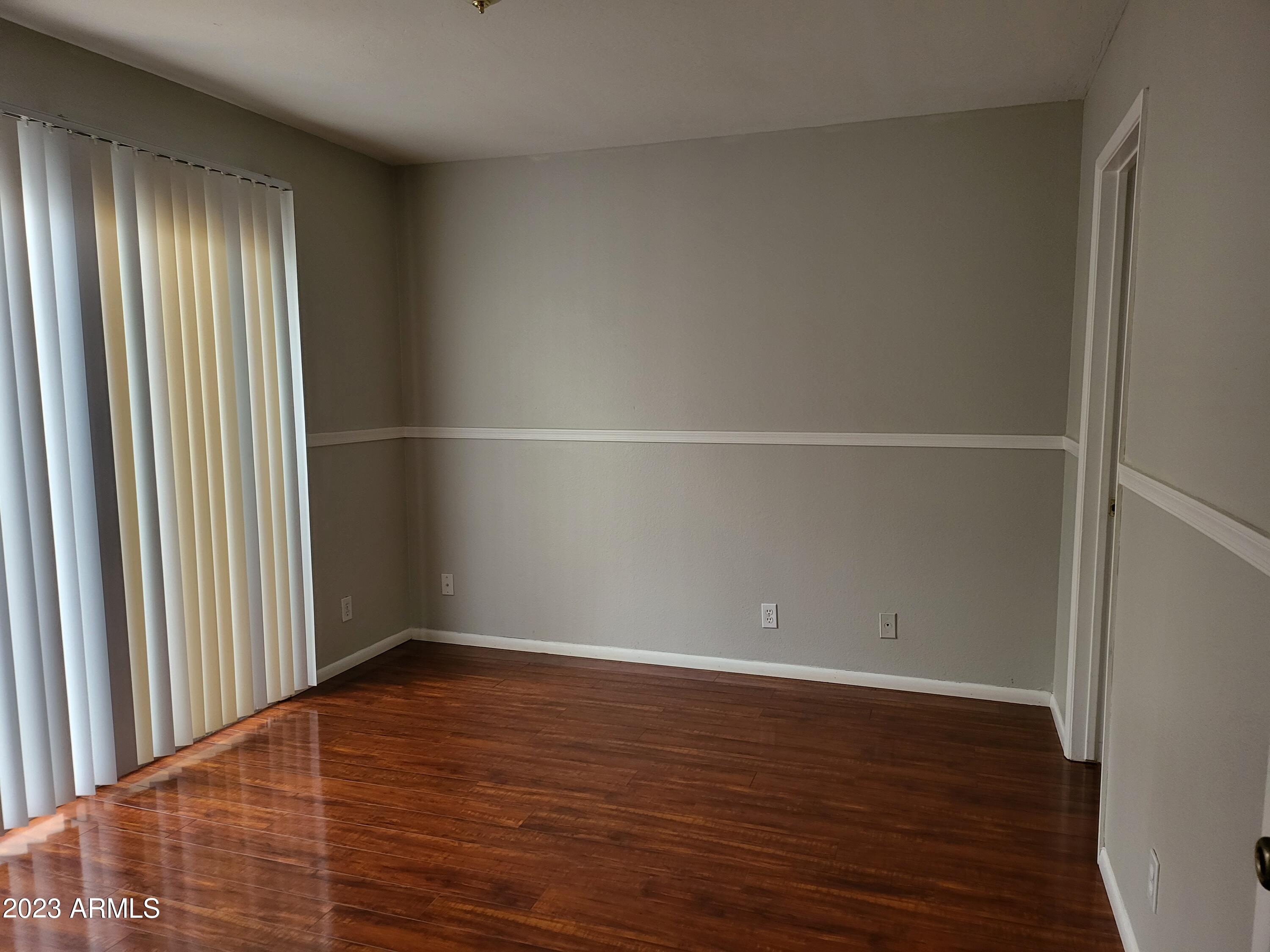 25 N Cottonwood Street, 41