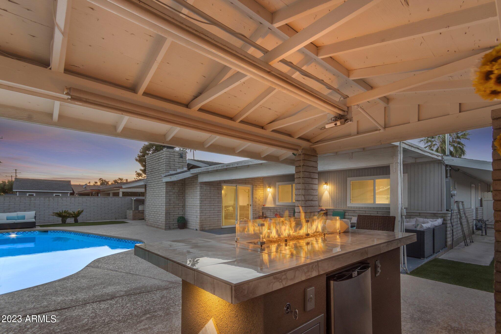 817 W GALVESTON Street