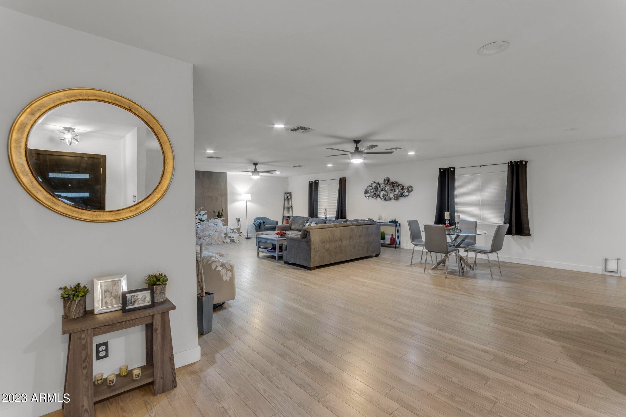 817 W GALVESTON Street