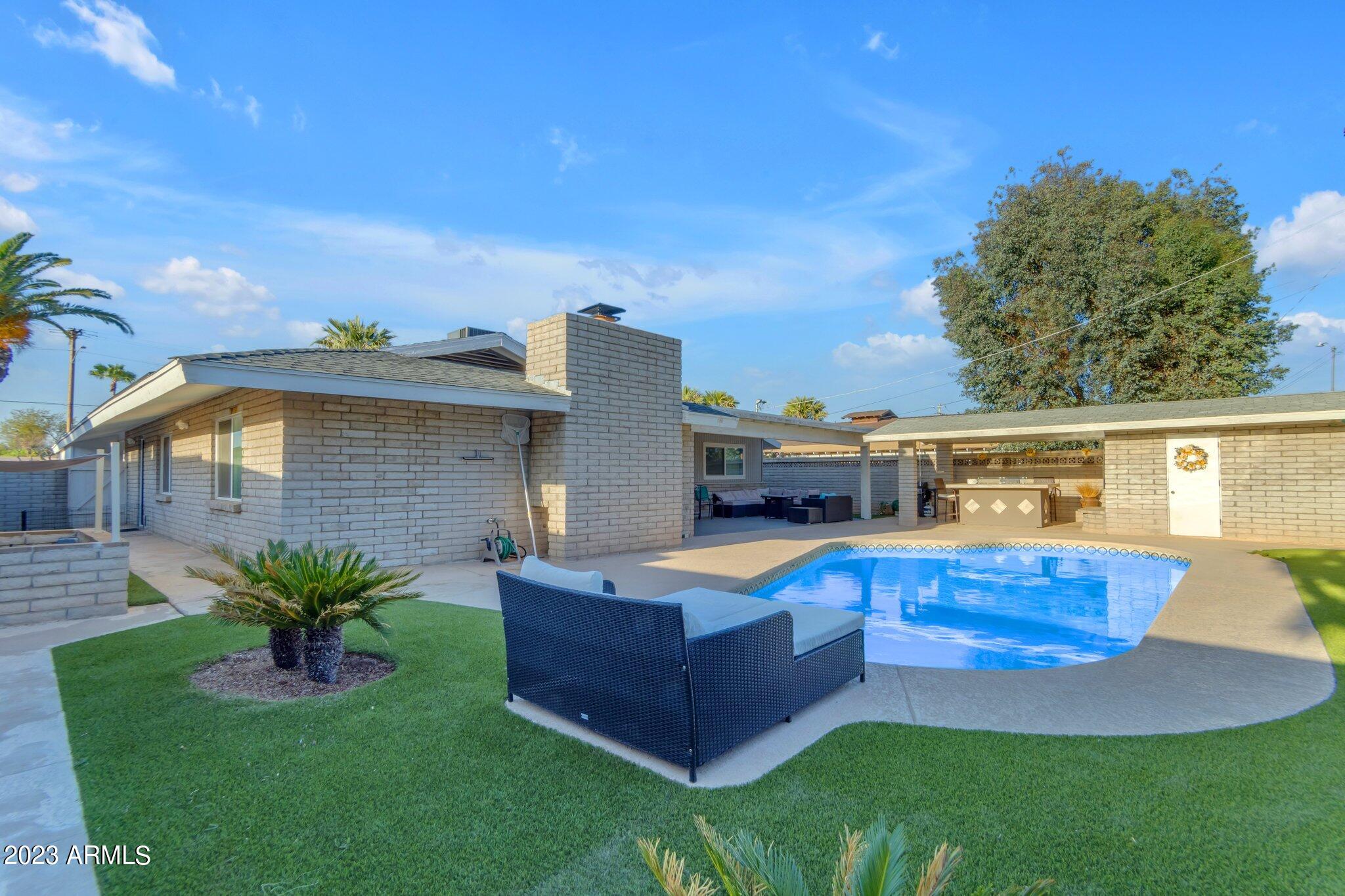 817 W GALVESTON Street