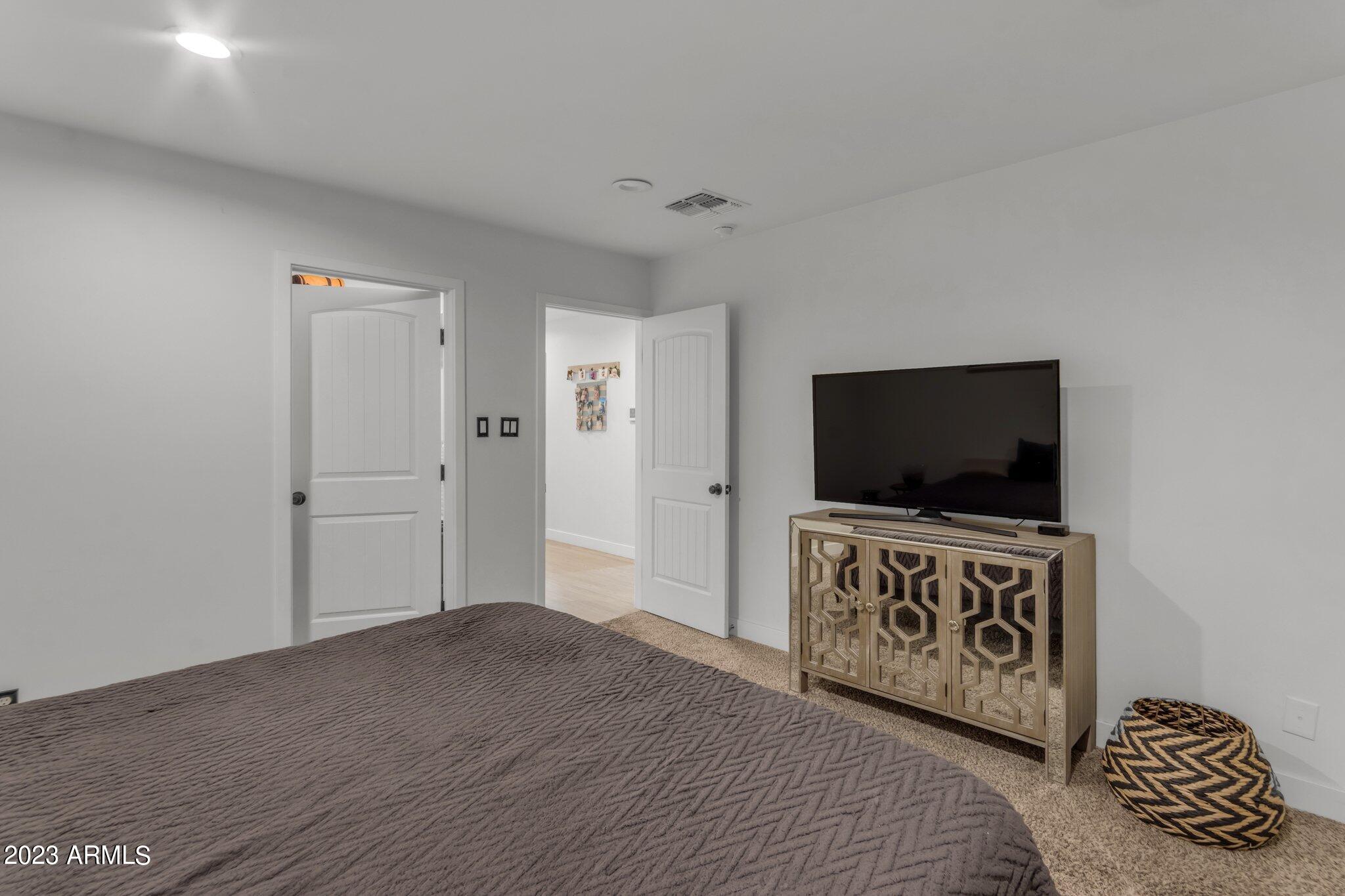 817 W GALVESTON Street