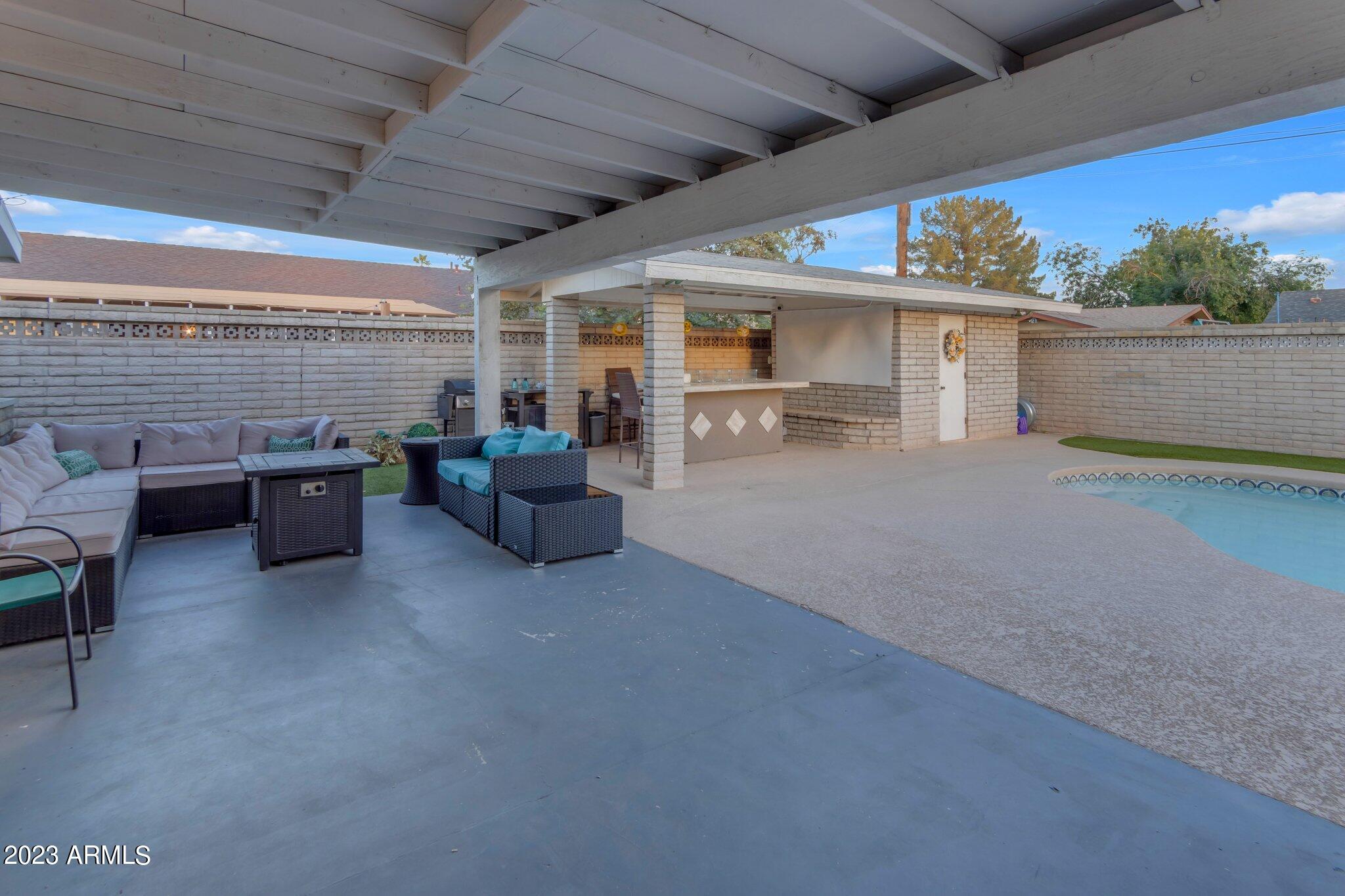 817 W GALVESTON Street