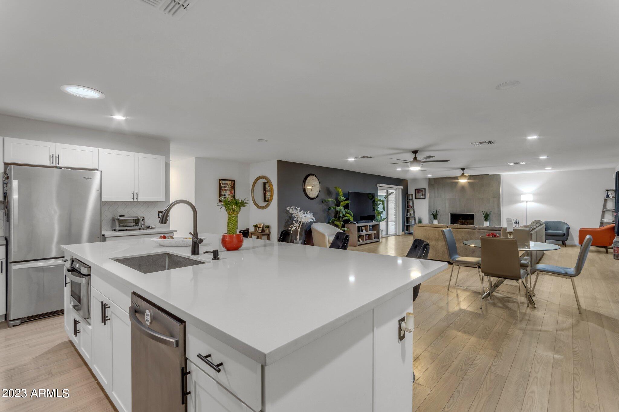 817 W GALVESTON Street