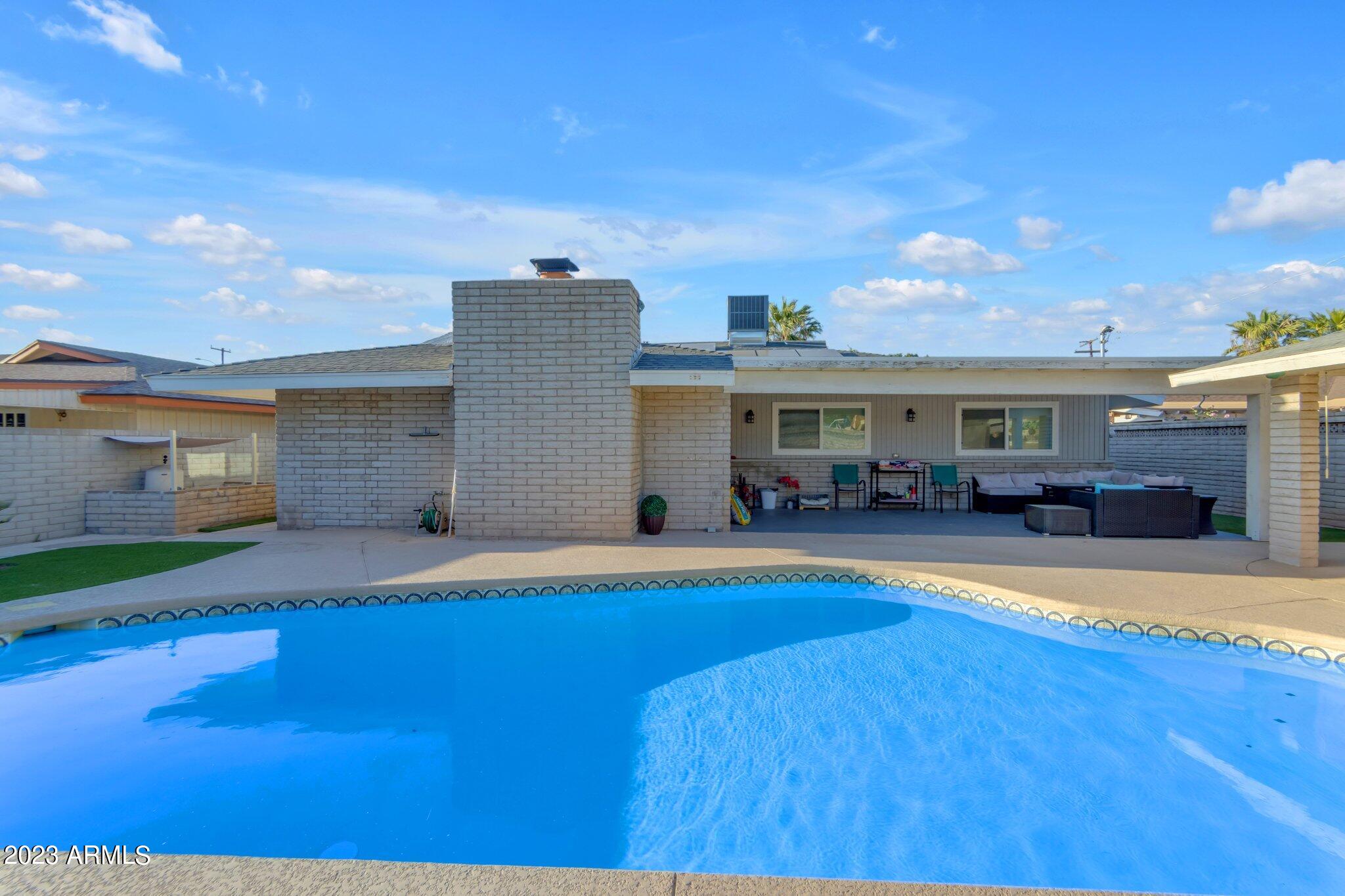 817 W GALVESTON Street