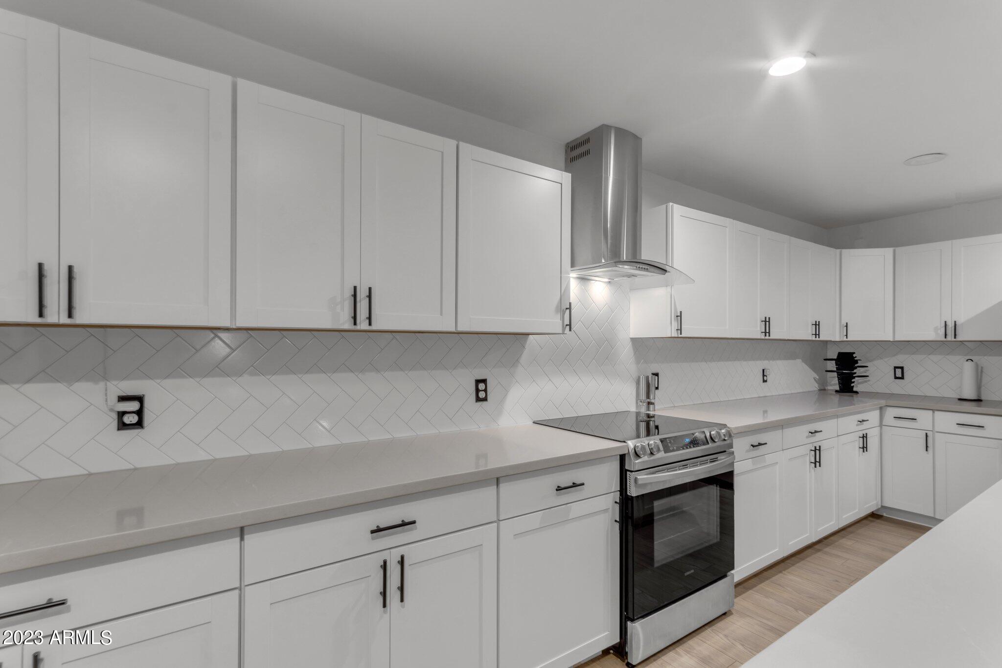 817 W GALVESTON Street