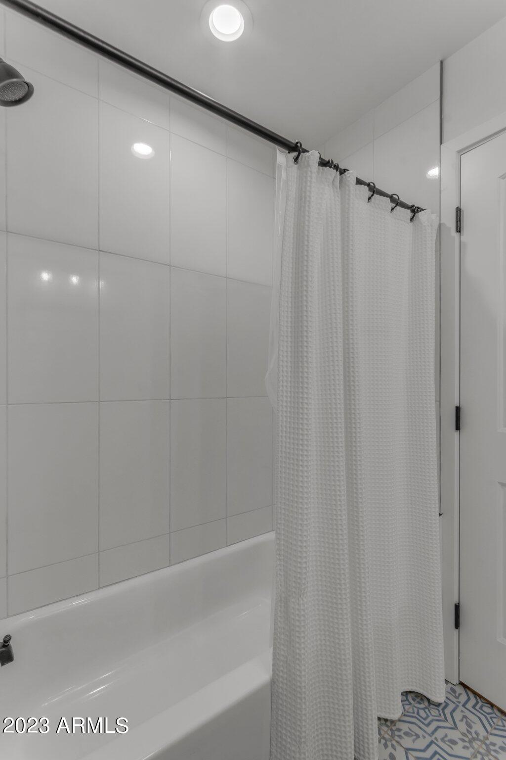 817 W GALVESTON Street