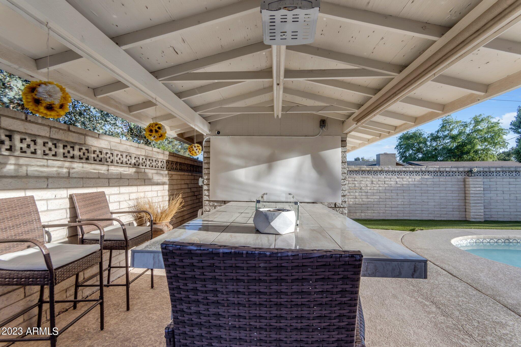 817 W GALVESTON Street