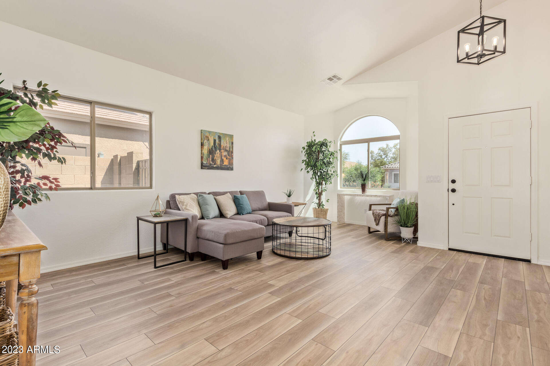 1786 E CHAPARRAL Drive