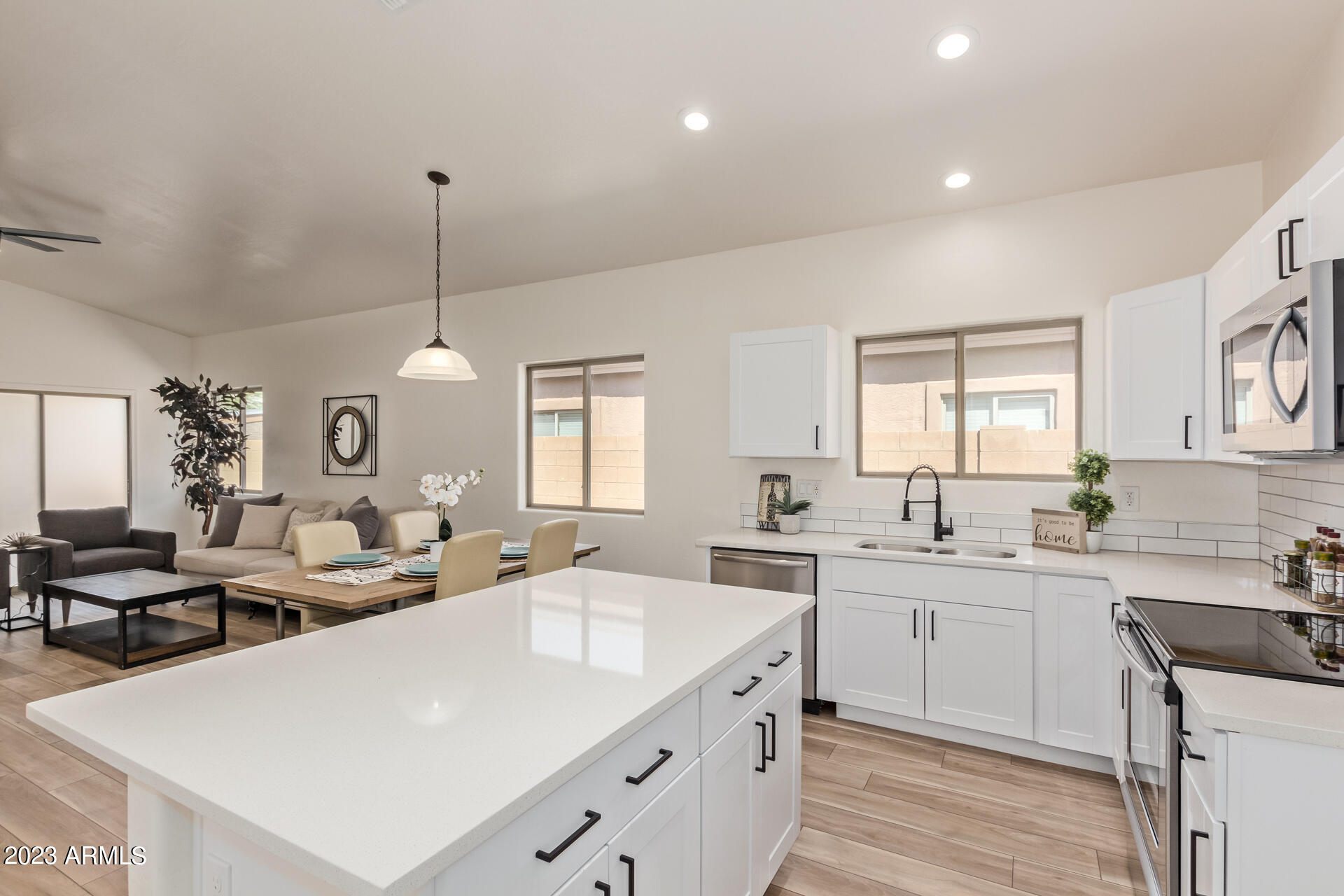 1786 E CHAPARRAL Drive