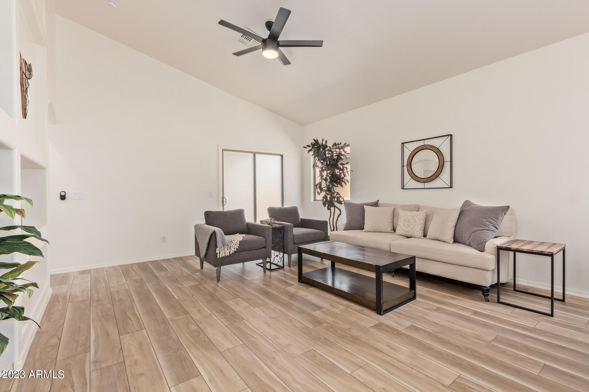 1786 E CHAPARRAL Drive