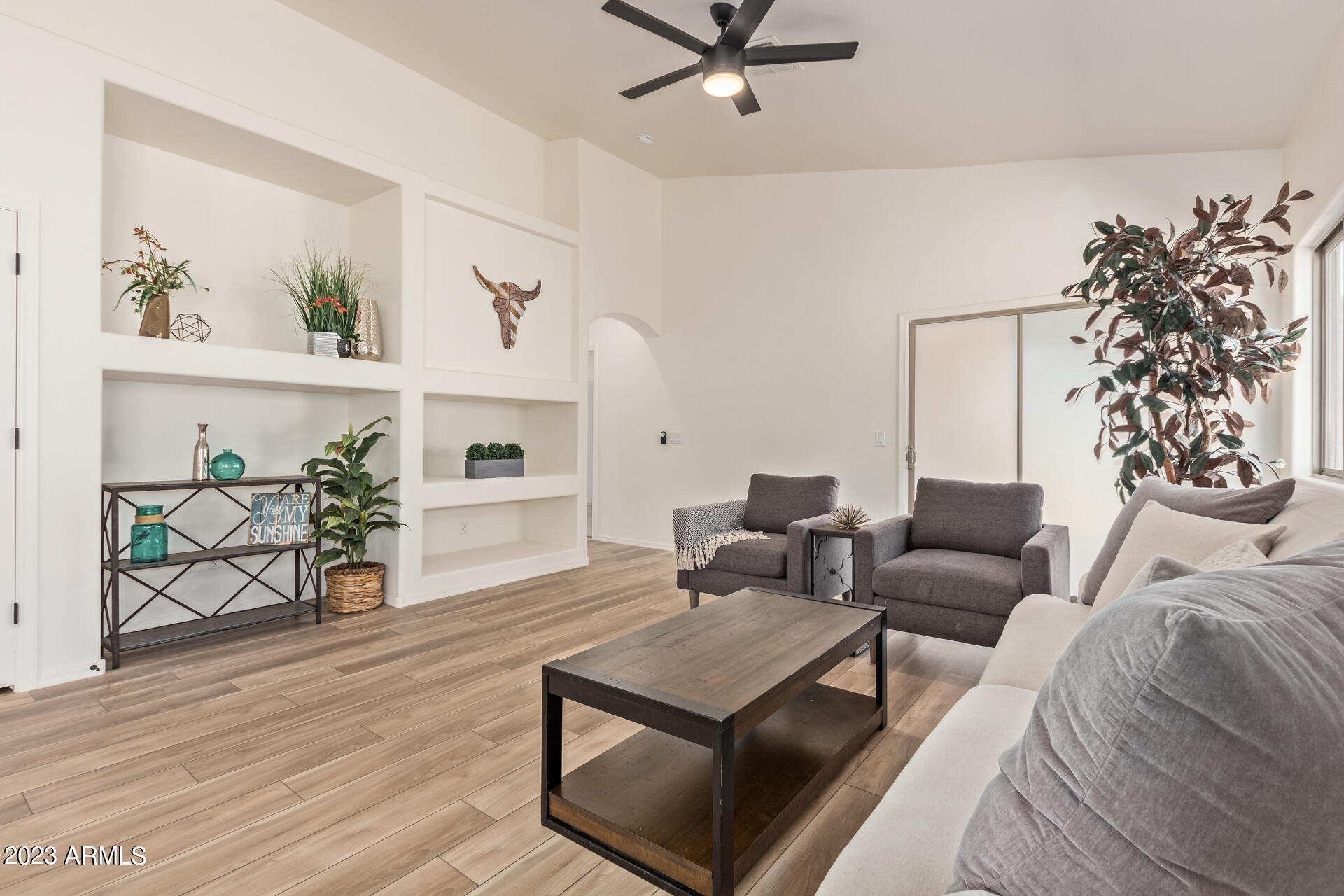 1786 E CHAPARRAL Drive