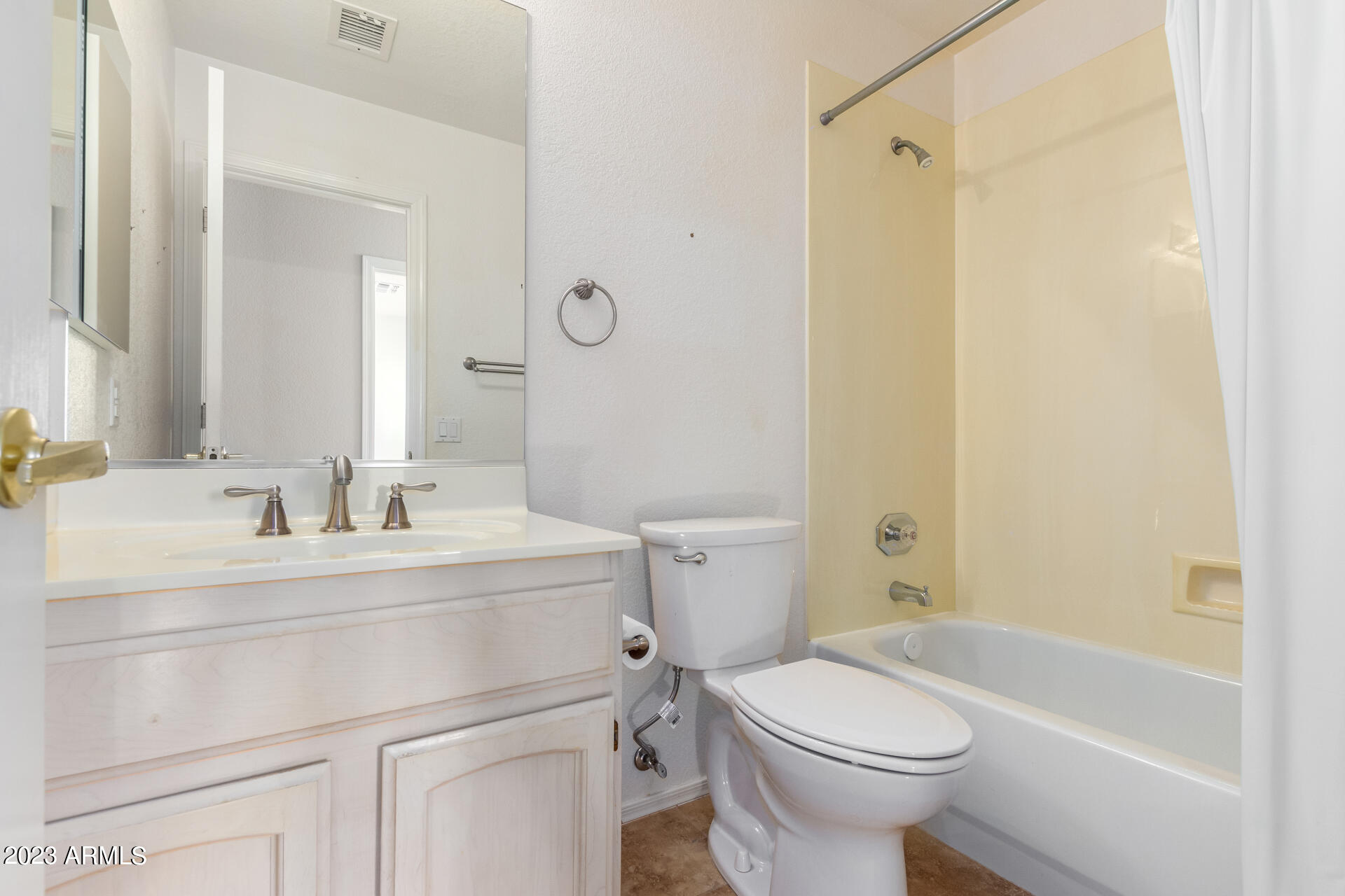 9007 E DIAMOND Drive