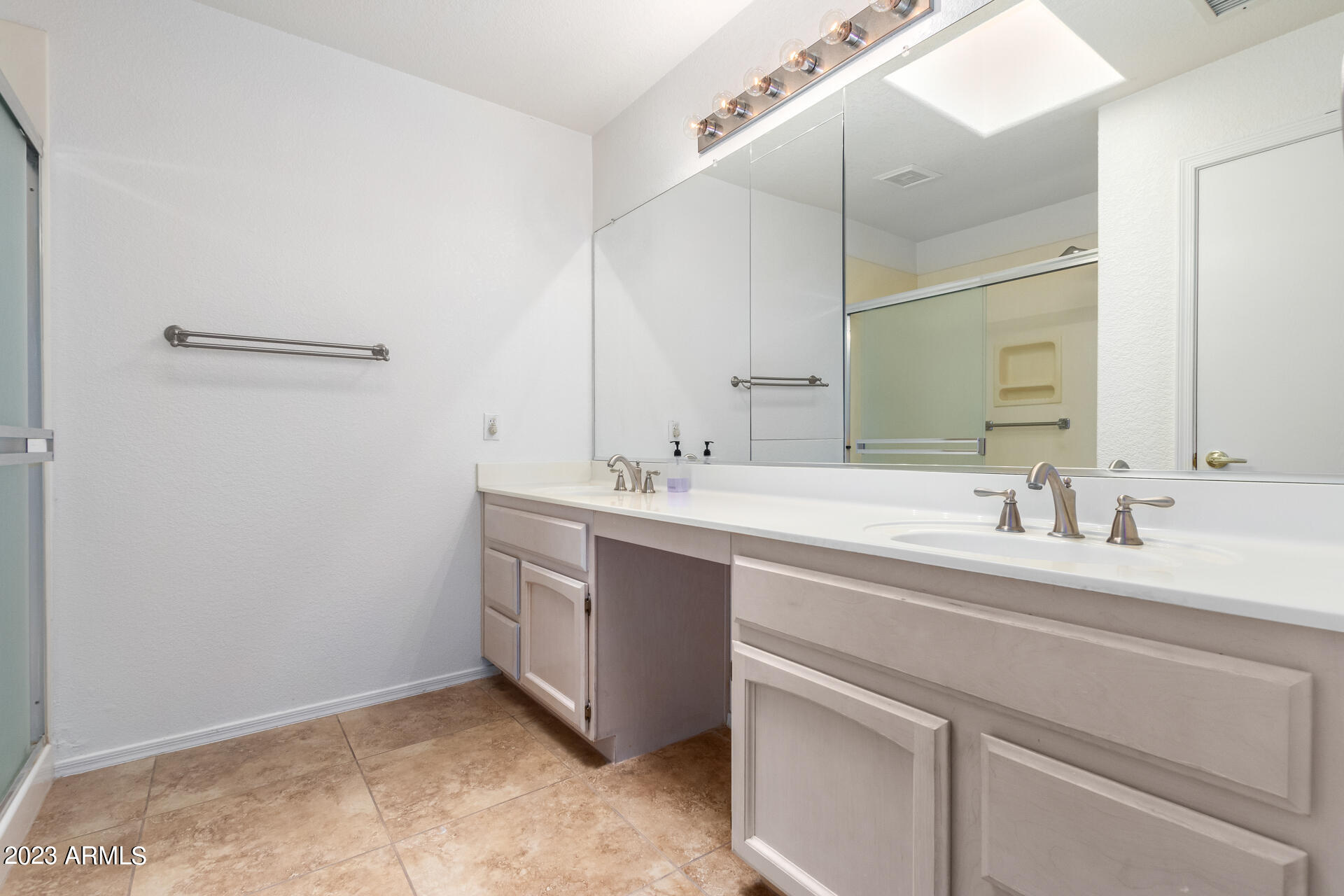 9007 E DIAMOND Drive