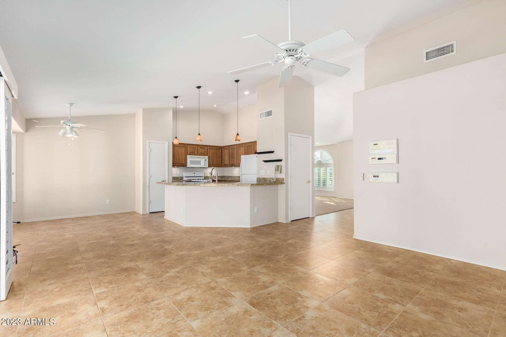 9007 E DIAMOND Drive