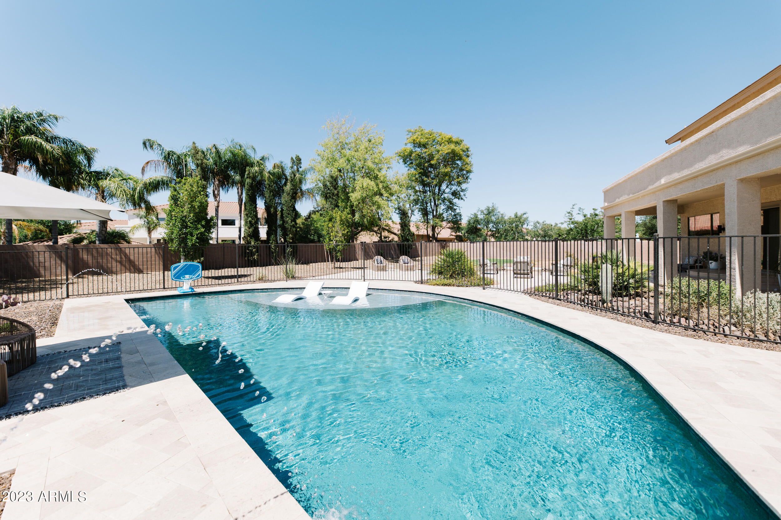 11518 E CHESTNUT Court