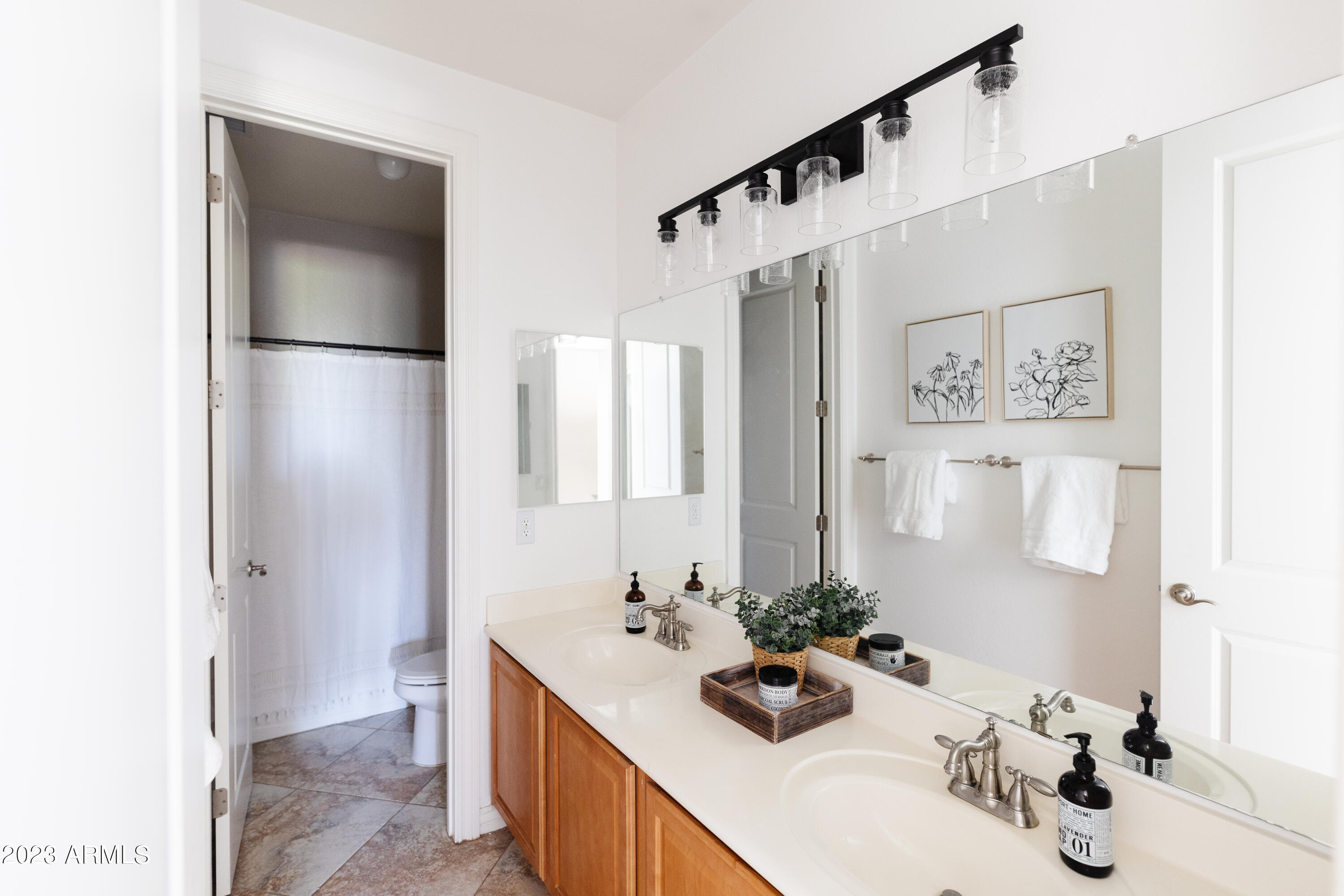 11518 E CHESTNUT Court