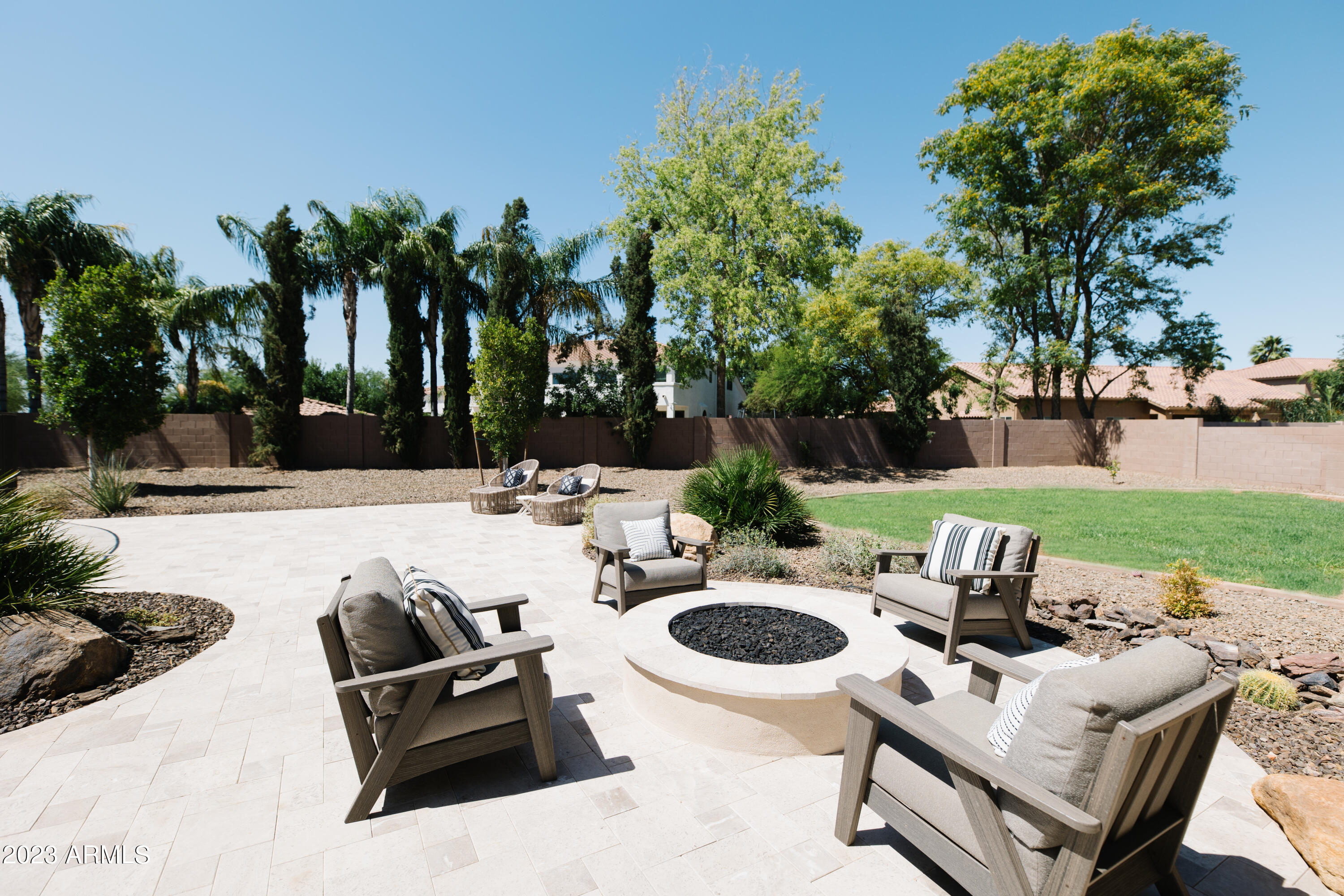 11518 E CHESTNUT Court