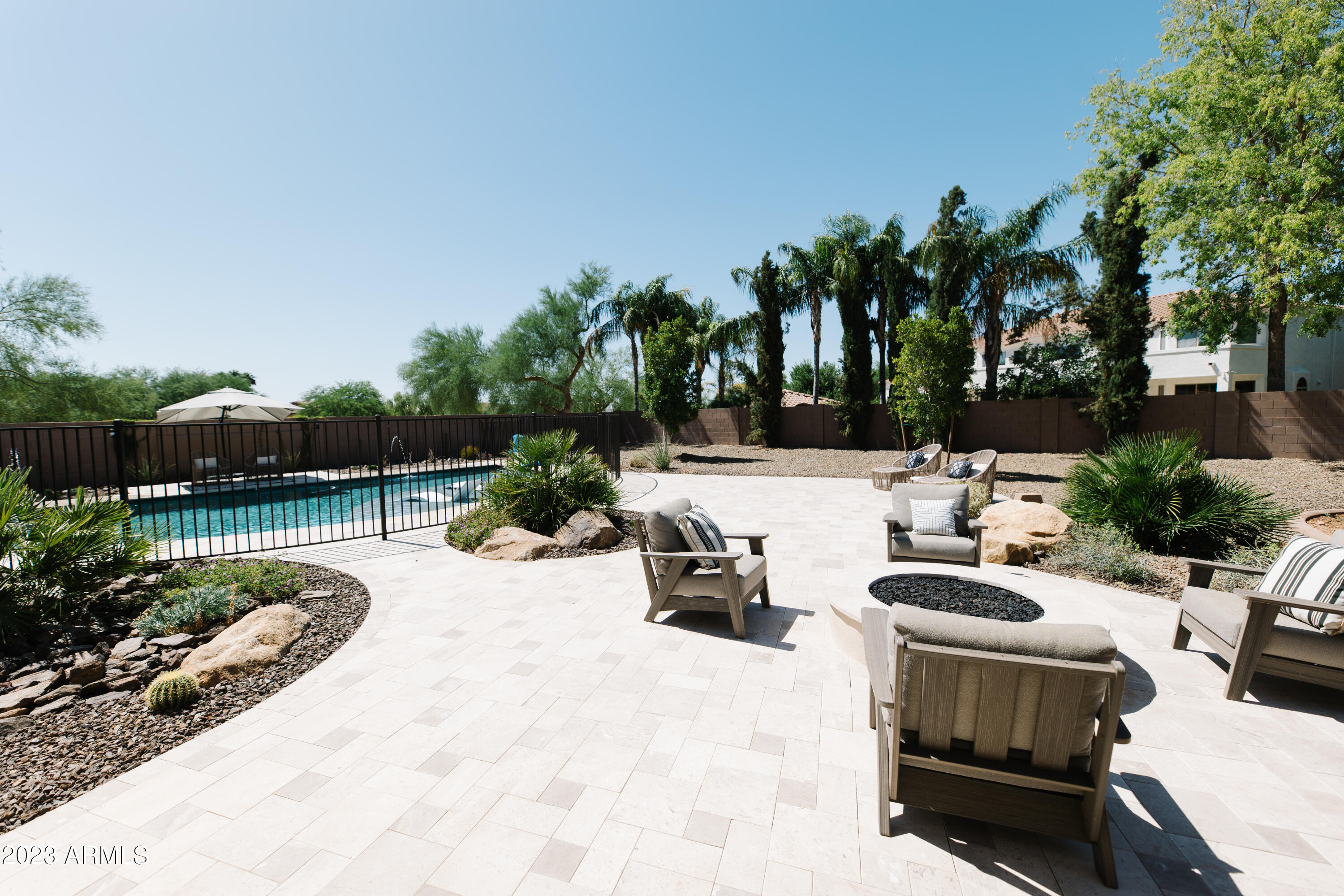 11518 E CHESTNUT Court