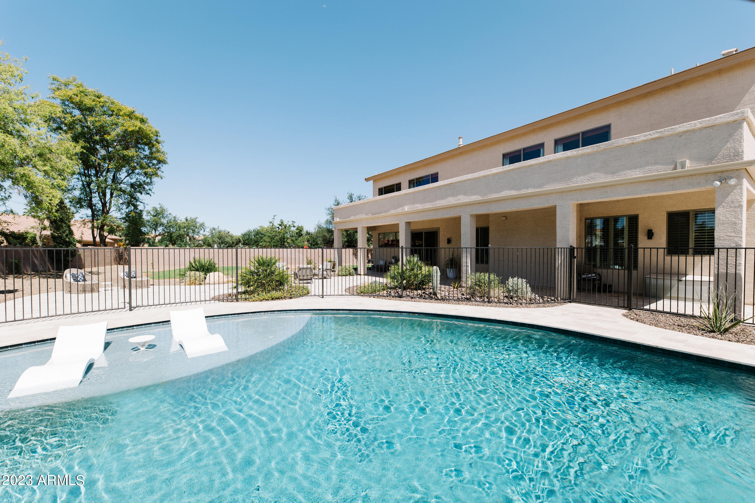 11518 E CHESTNUT Court