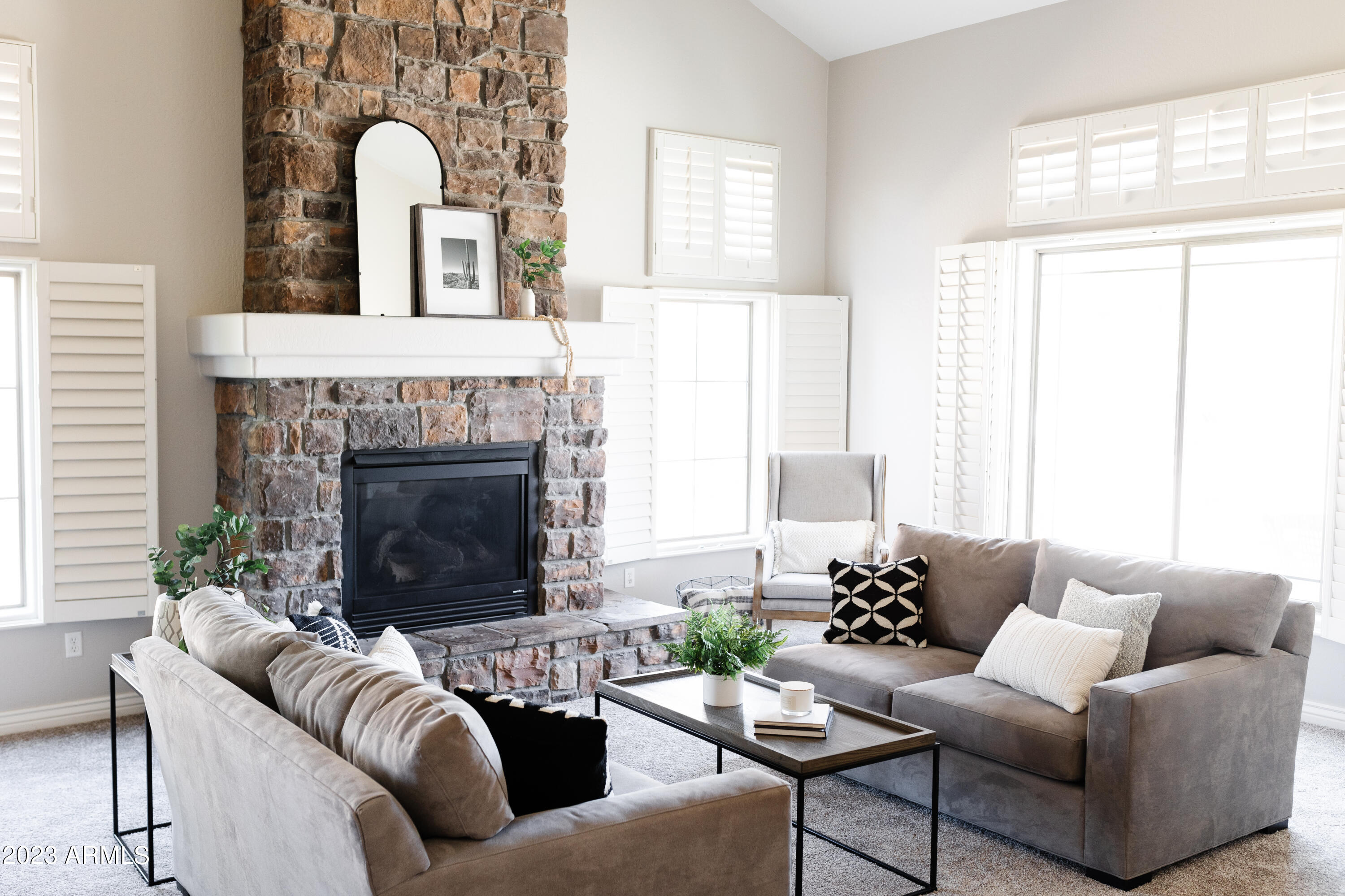 11518 E CHESTNUT Court