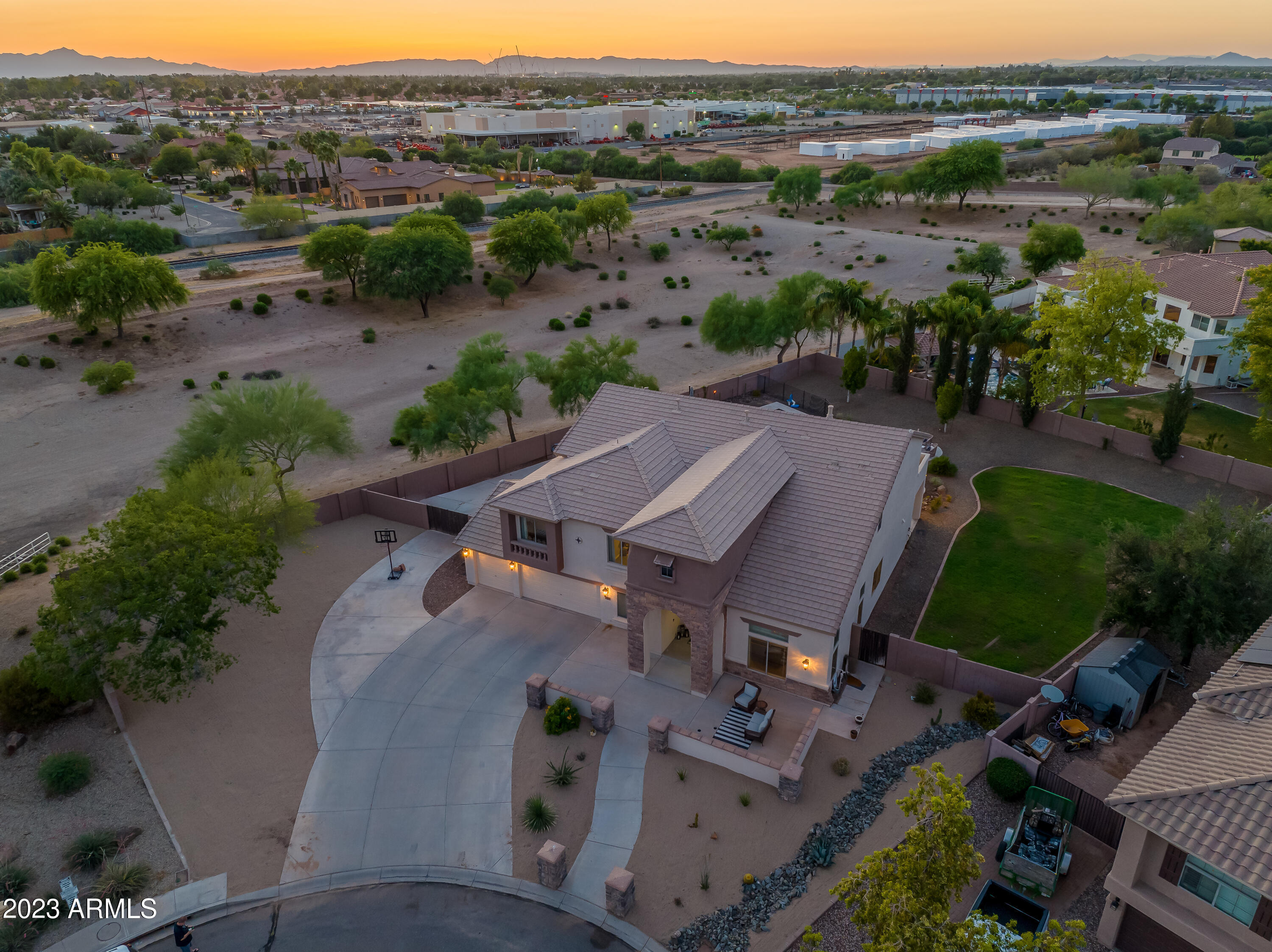 11518 E CHESTNUT Court