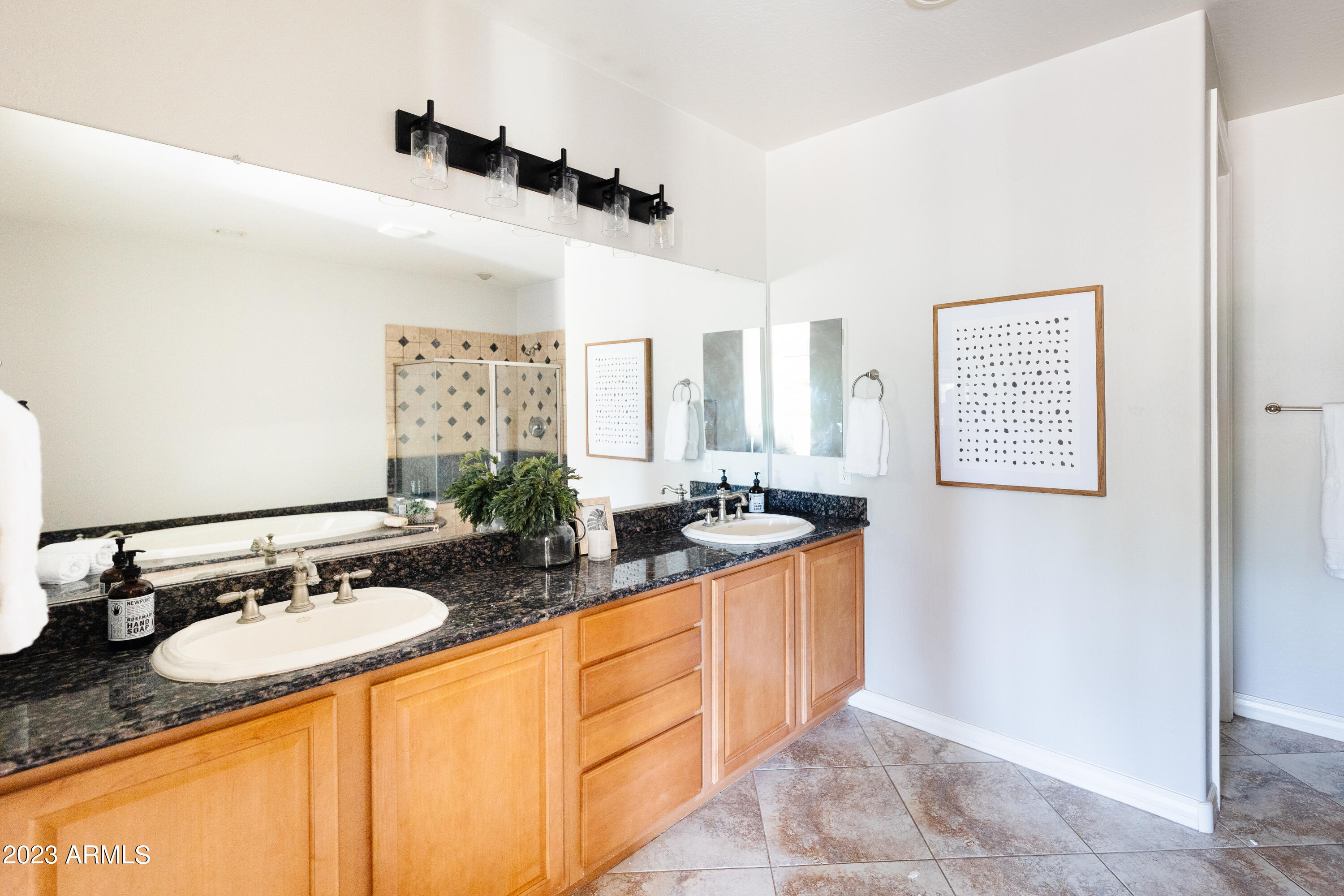 11518 E CHESTNUT Court