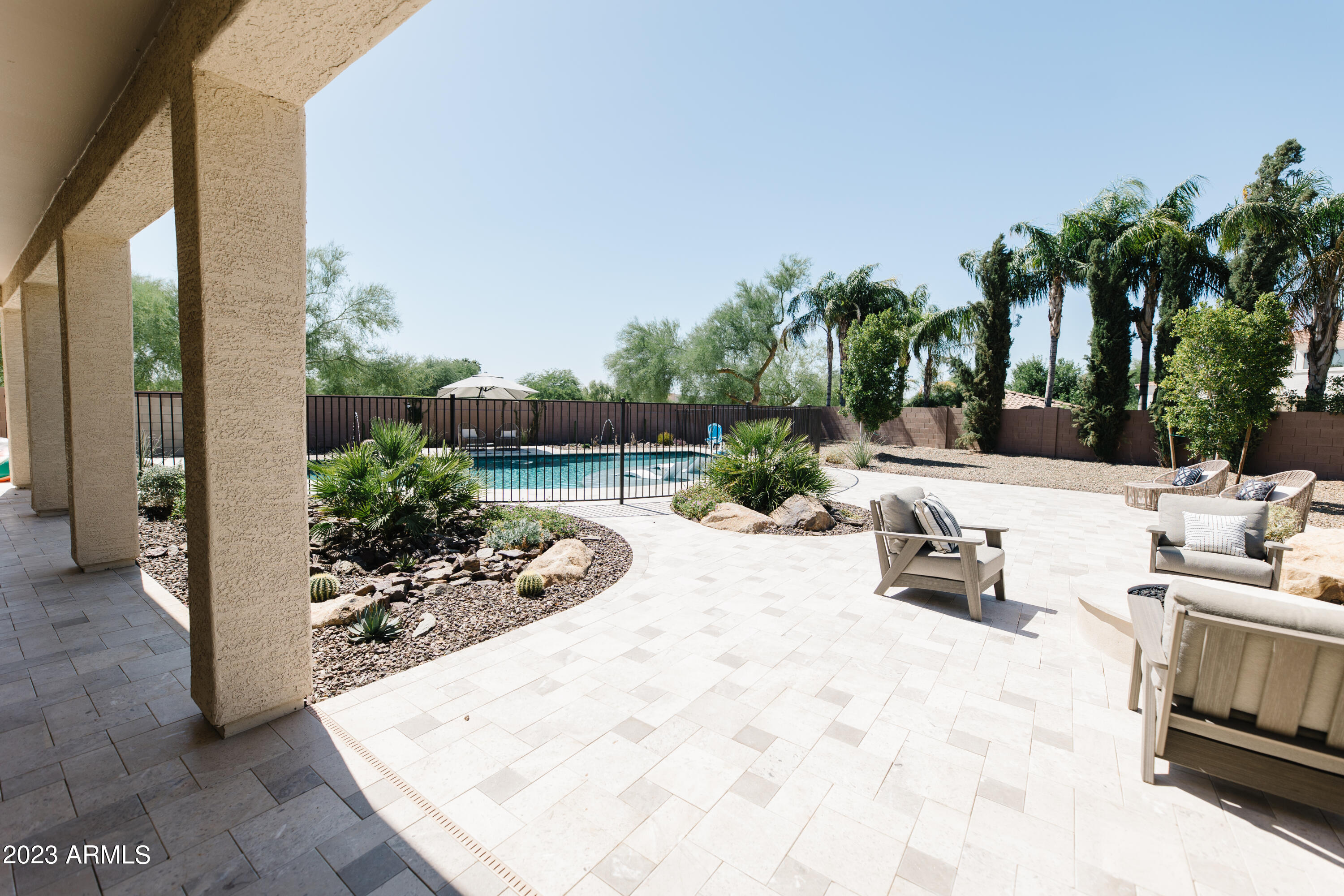 11518 E CHESTNUT Court