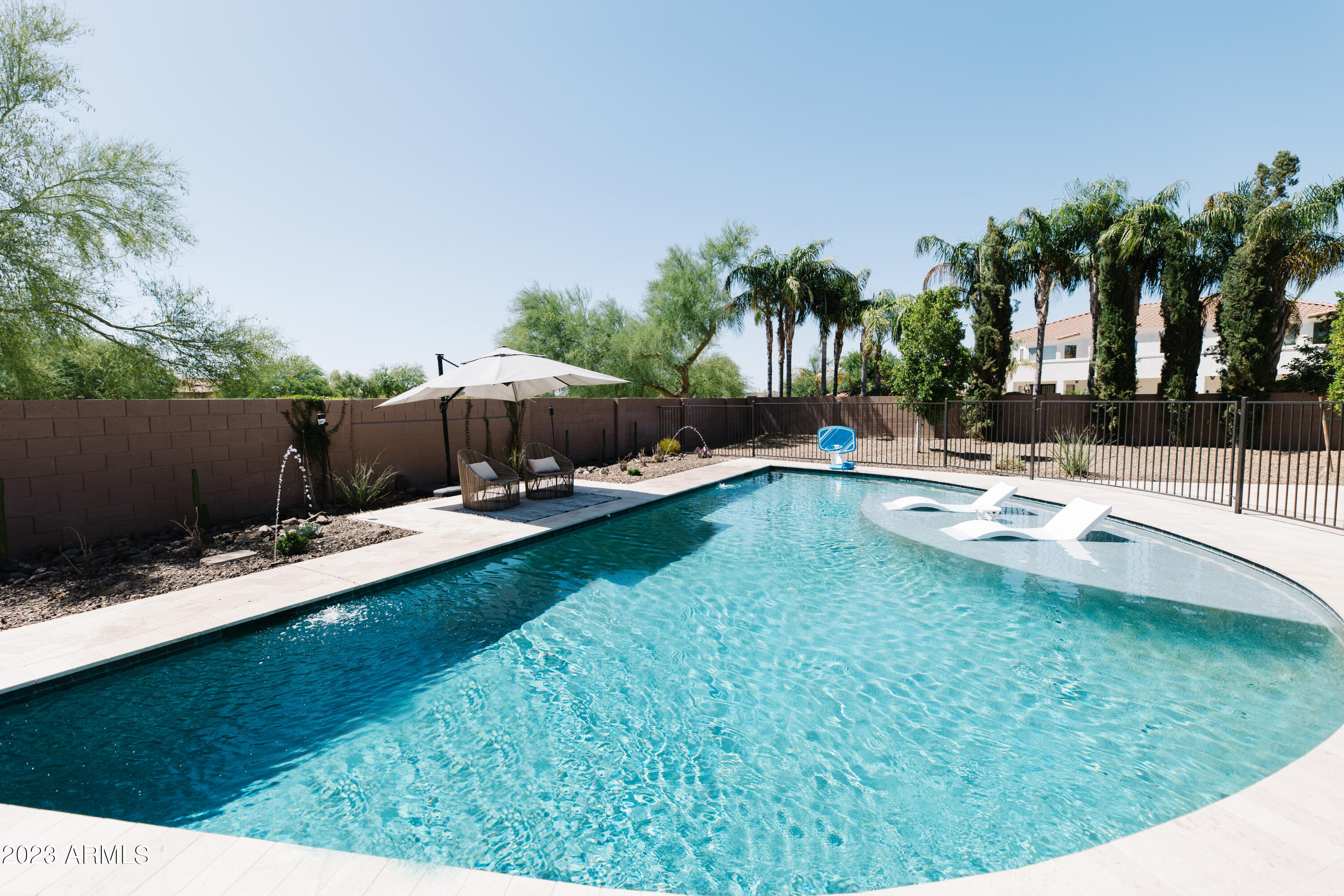 11518 E CHESTNUT Court