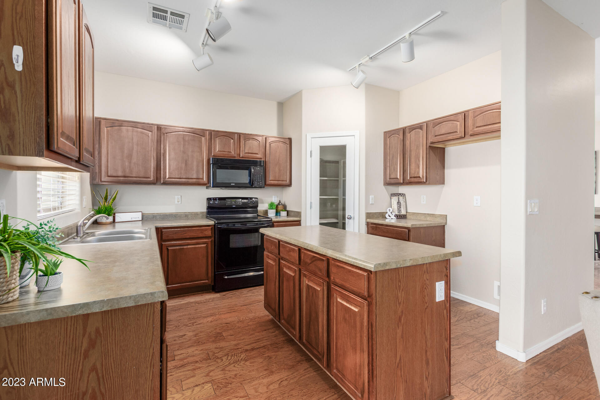 32547 N NORTH BUTTE Drive