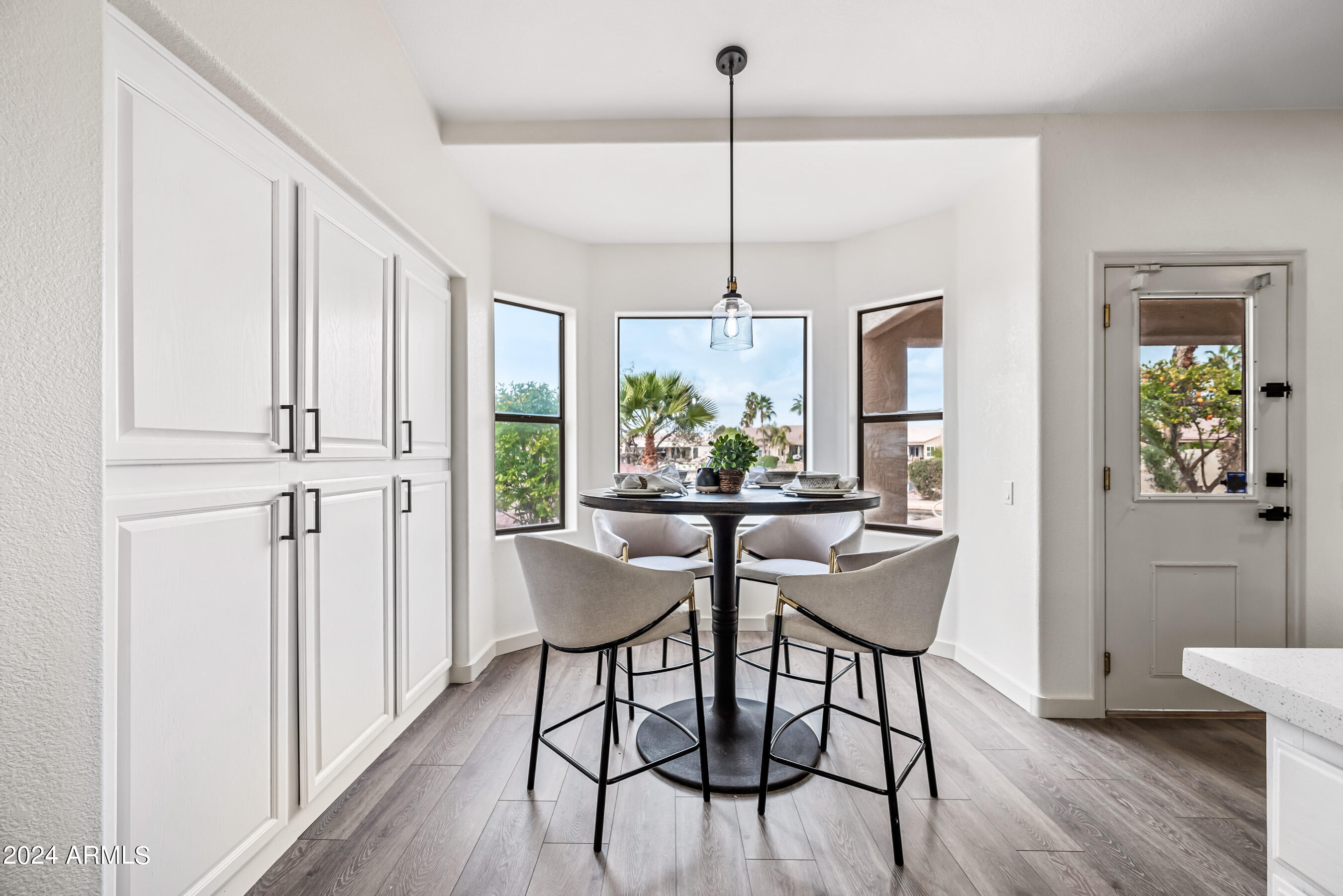 844 W BEECHNUT Drive