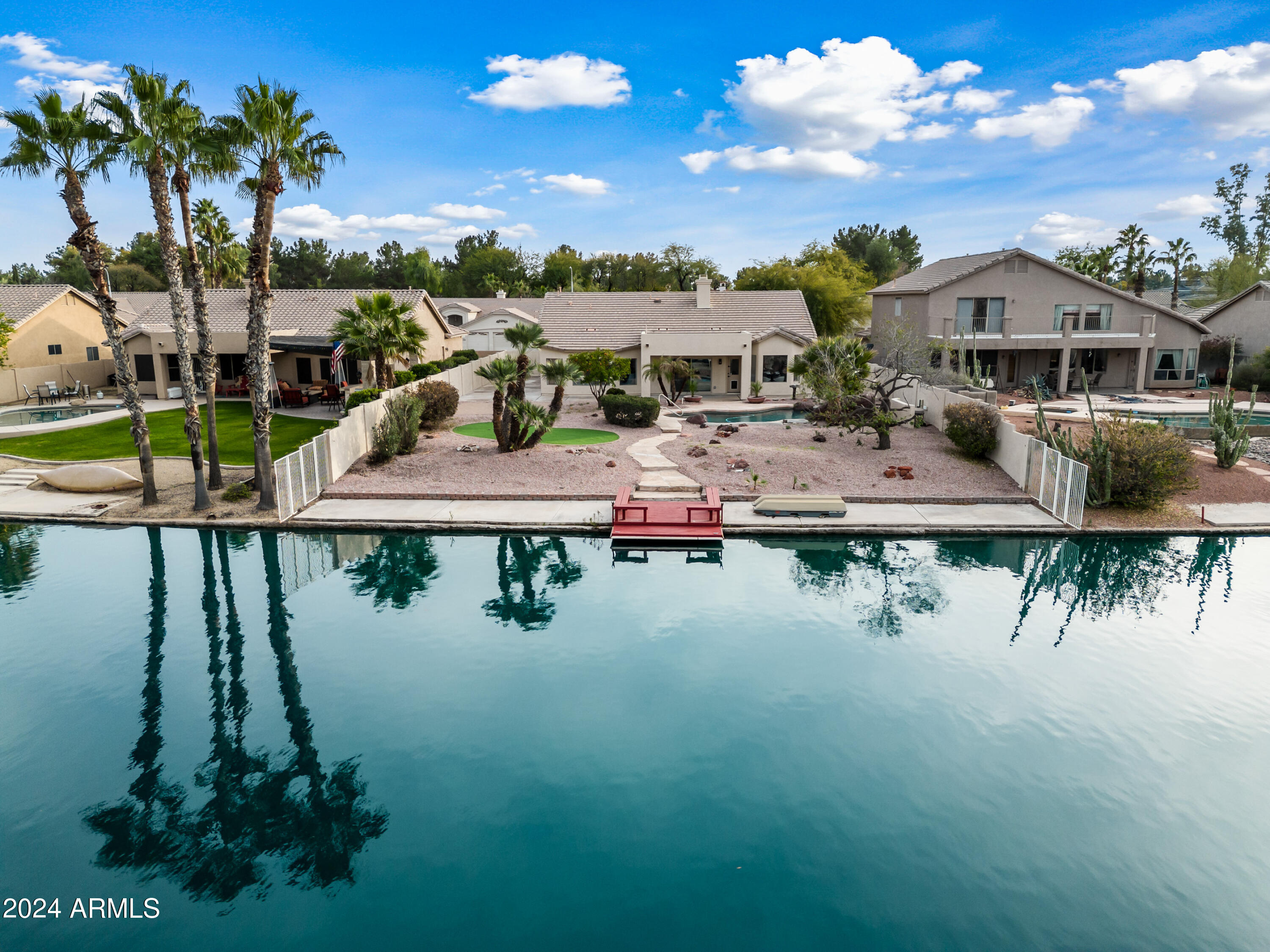 844 W BEECHNUT Drive