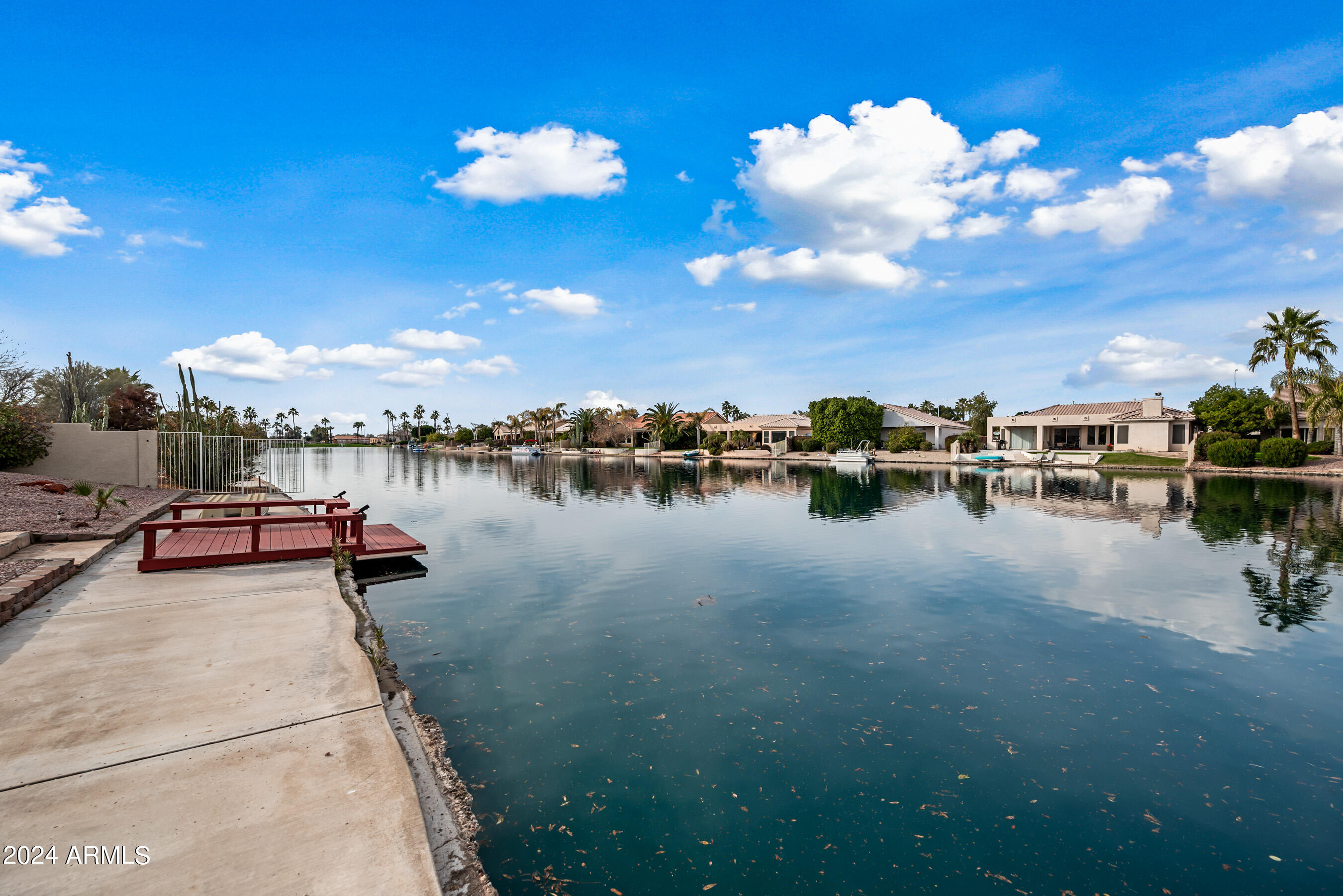 844 W BEECHNUT Drive