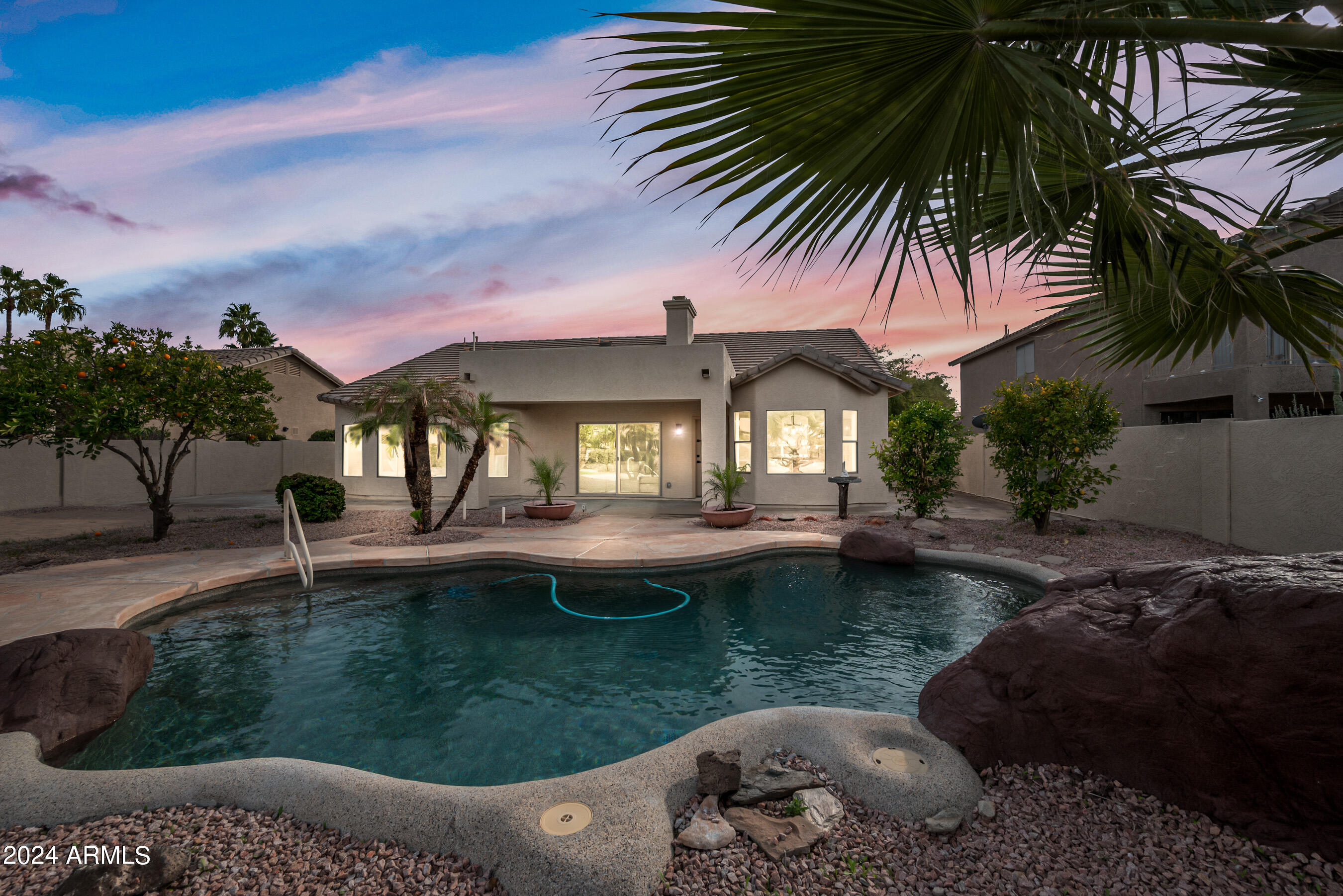 844 W BEECHNUT Drive