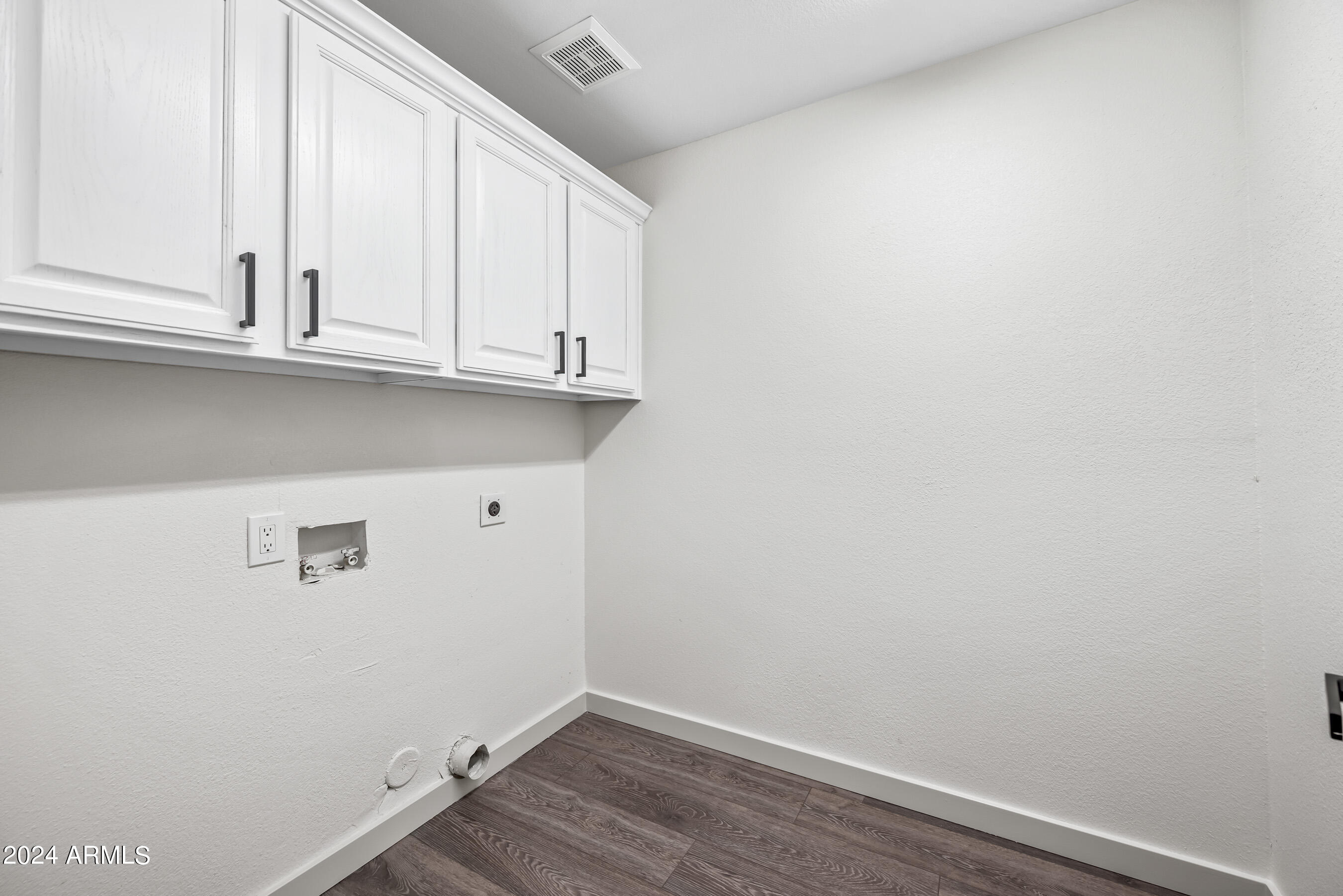 844 W BEECHNUT Drive