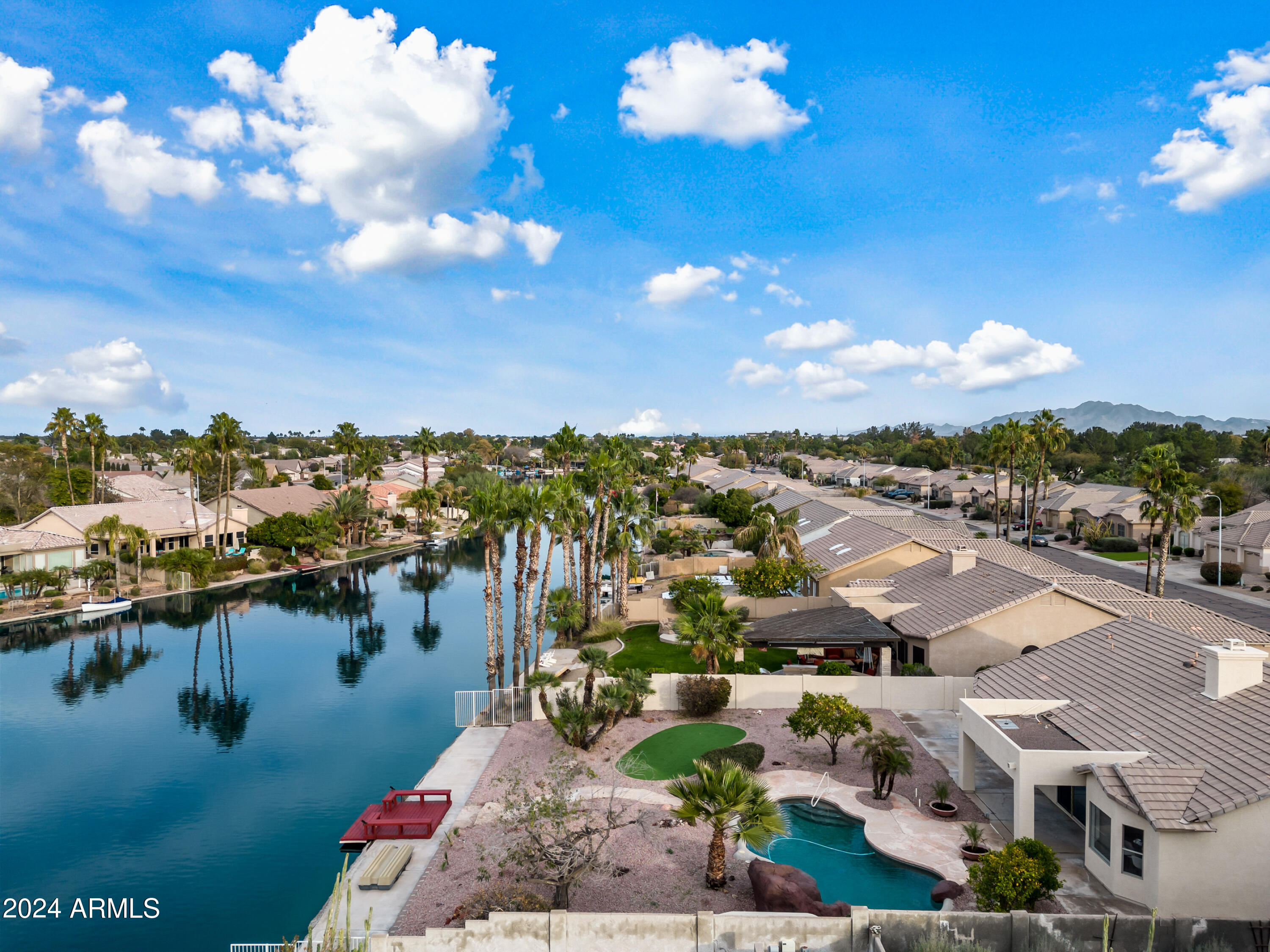 844 W BEECHNUT Drive