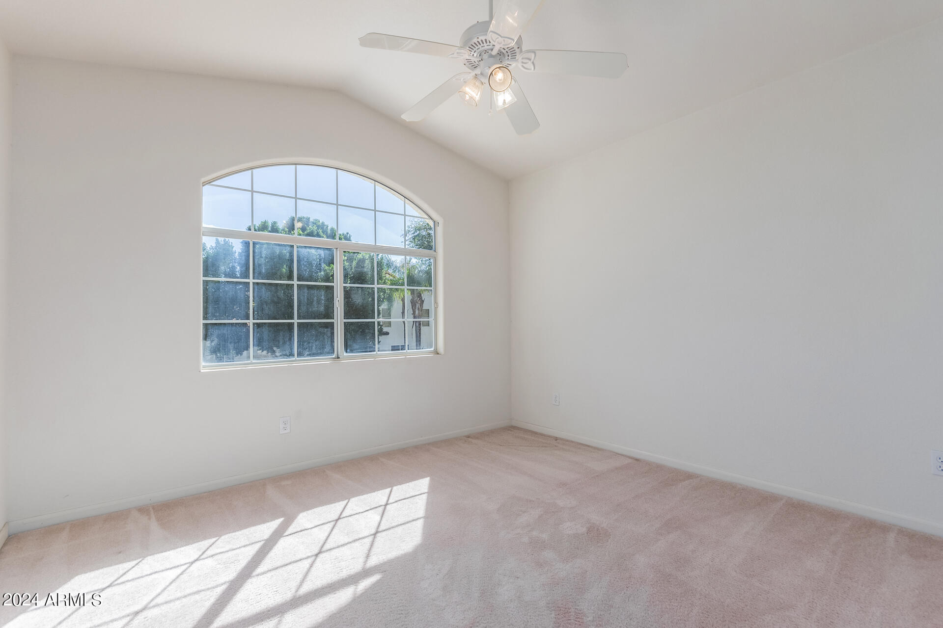 246 S COBBLESTONE Drive