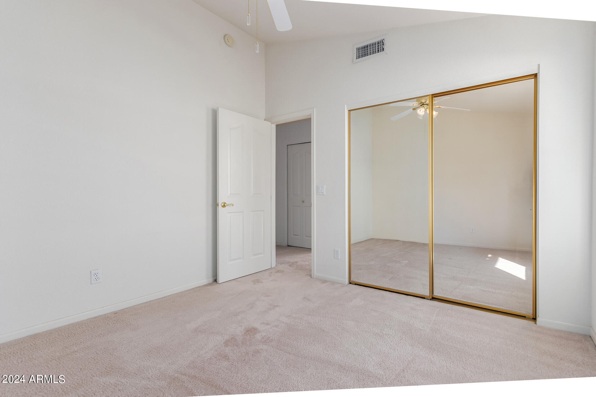 246 S COBBLESTONE Drive