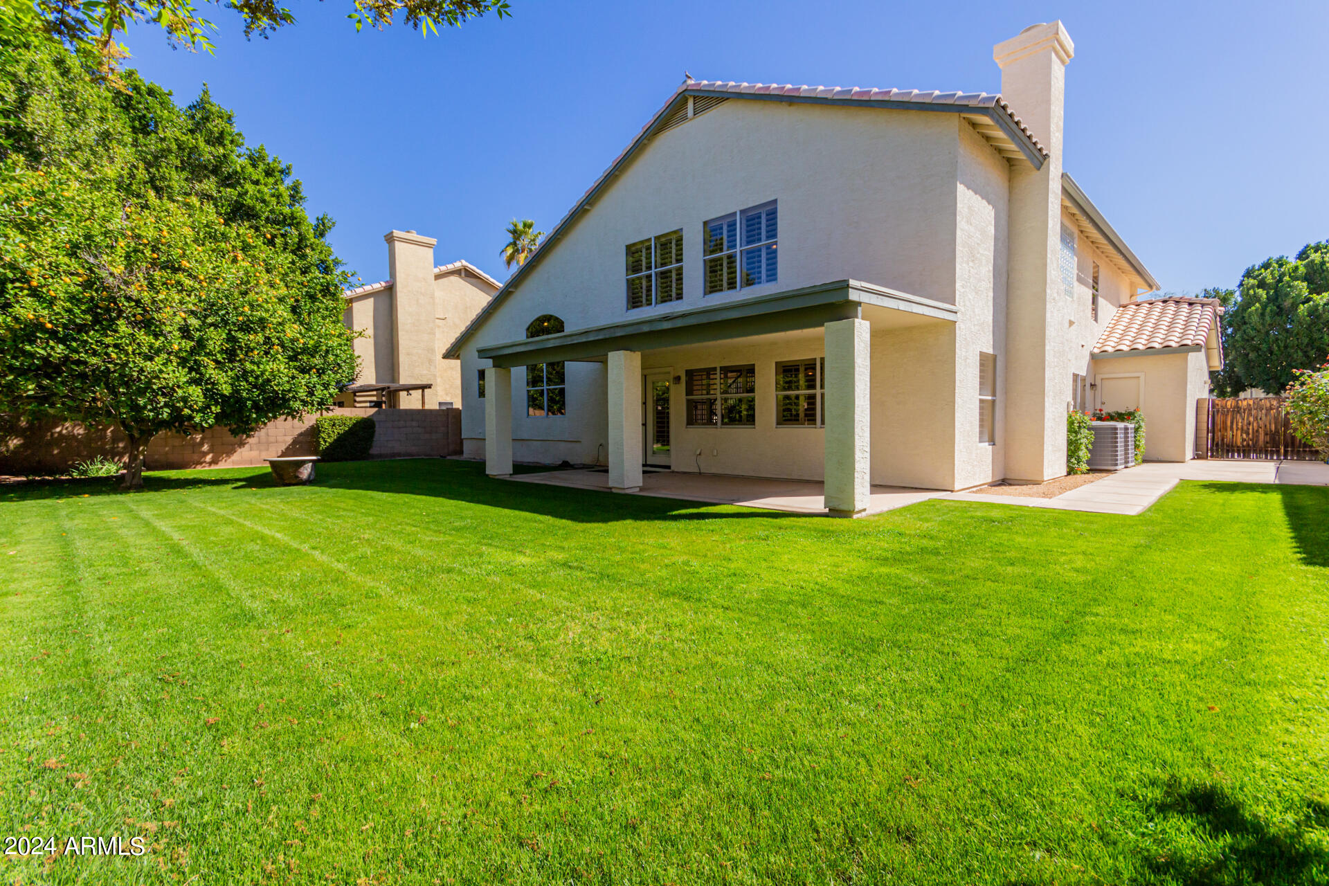 246 S COBBLESTONE Drive